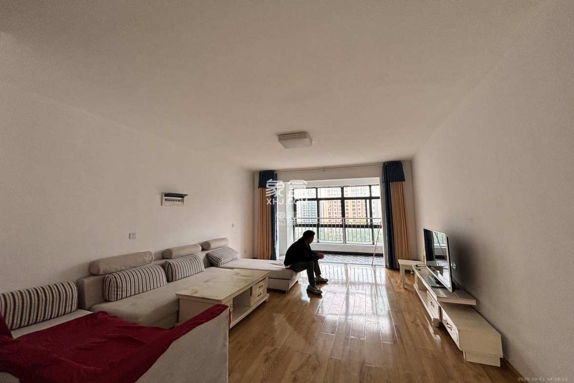 安泰嘉园(湘府邻伴) 3室2厅2卫 2500.0元/月 安泰嘉园(湘府邻伴) 3室2厅2卫 2500.0元/月室内图