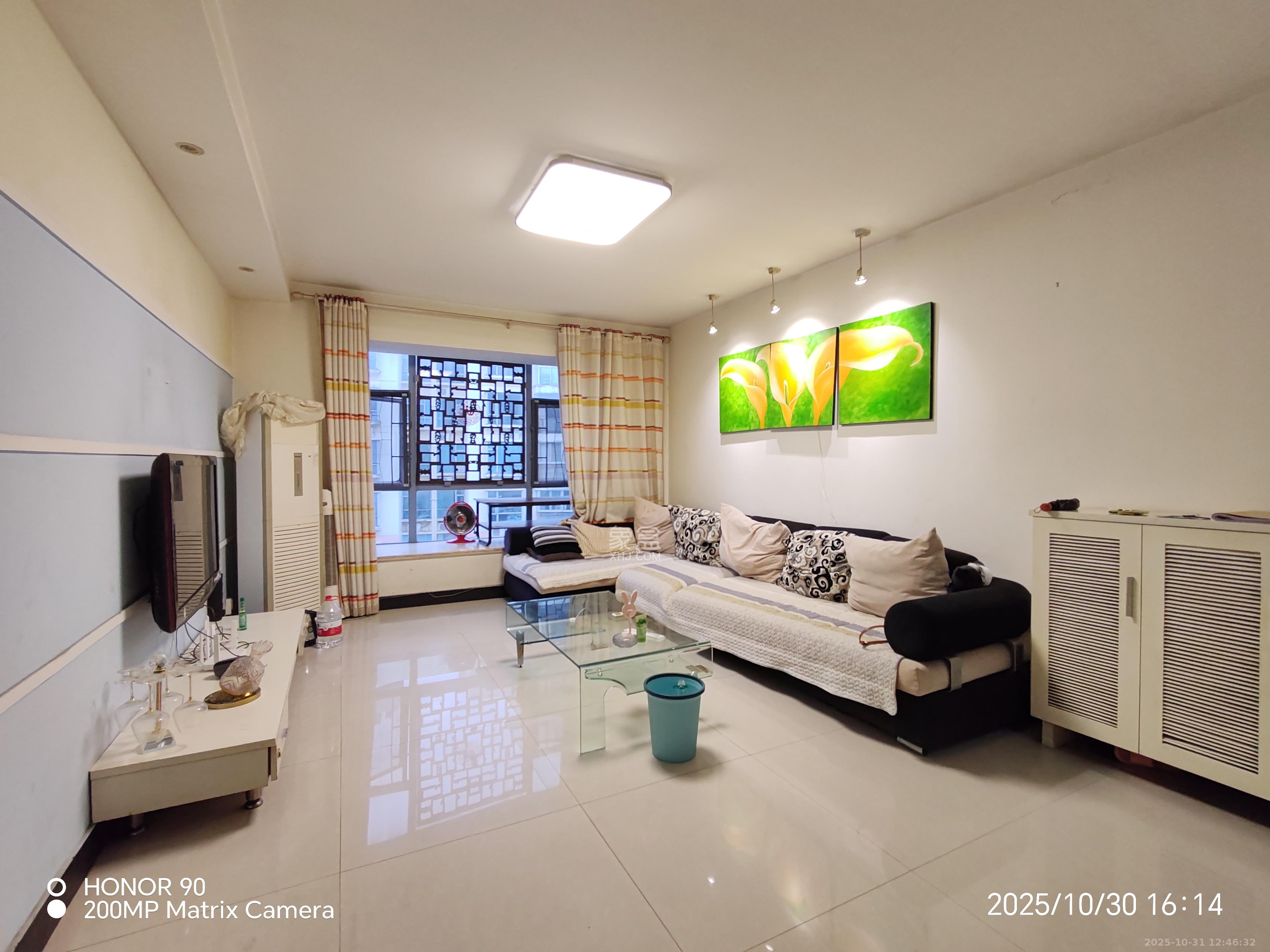 书香名邸  3室2厅1卫    3300.0元/月 书香名邸  3室2厅1卫    3300.0元/月室内图