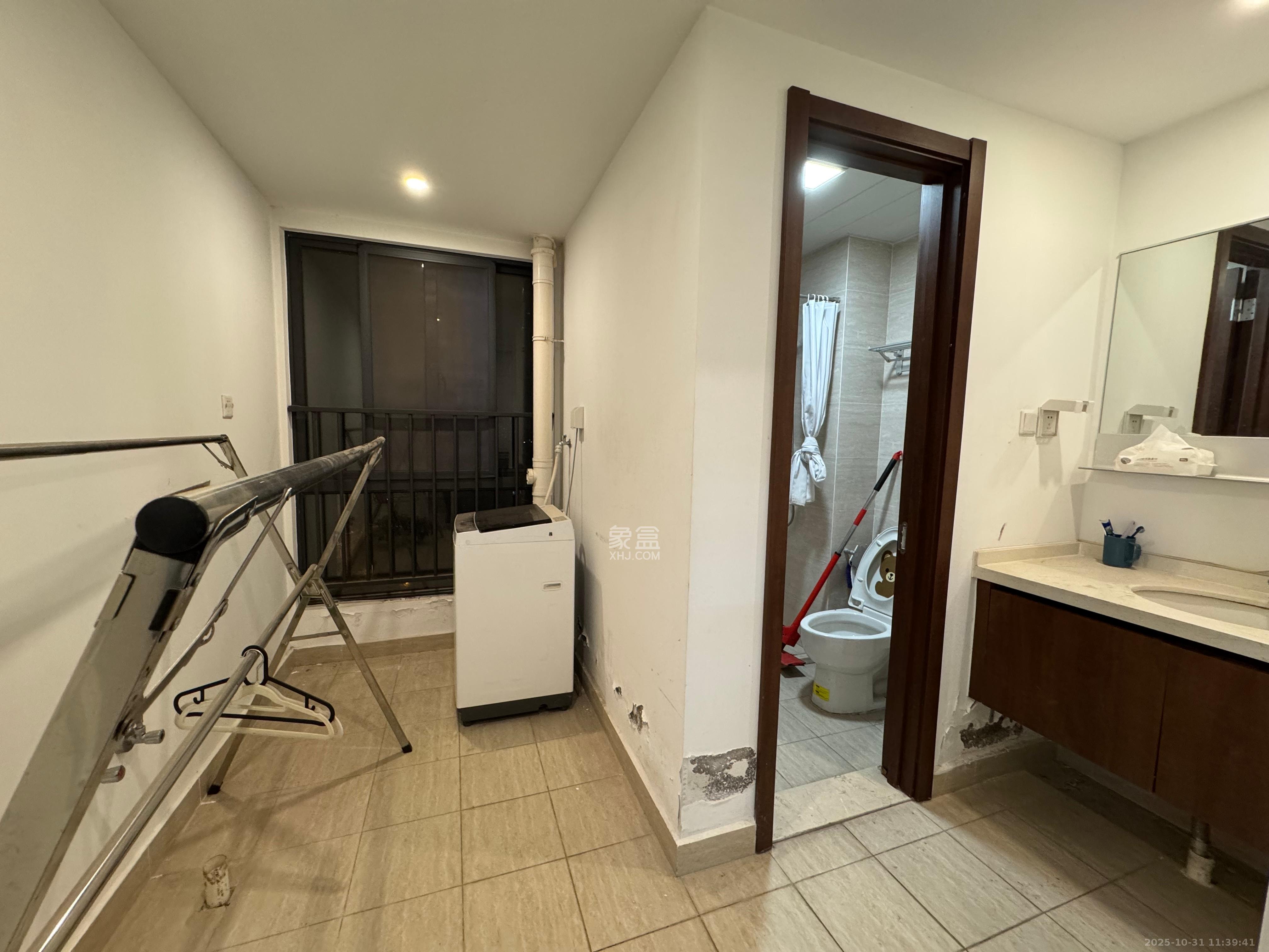 汇金城/嘉华城(二期、三期)  4室2厅2卫    3200.0元/月 汇金城/嘉华城(二期、三期)  4室2厅2卫    3200.0元/月室内图