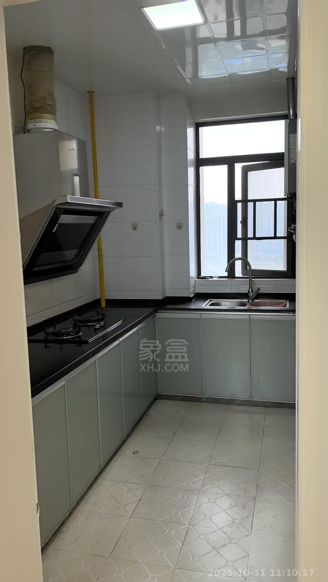 经世龙城  3室2厅2卫    1700.0元/月室内图