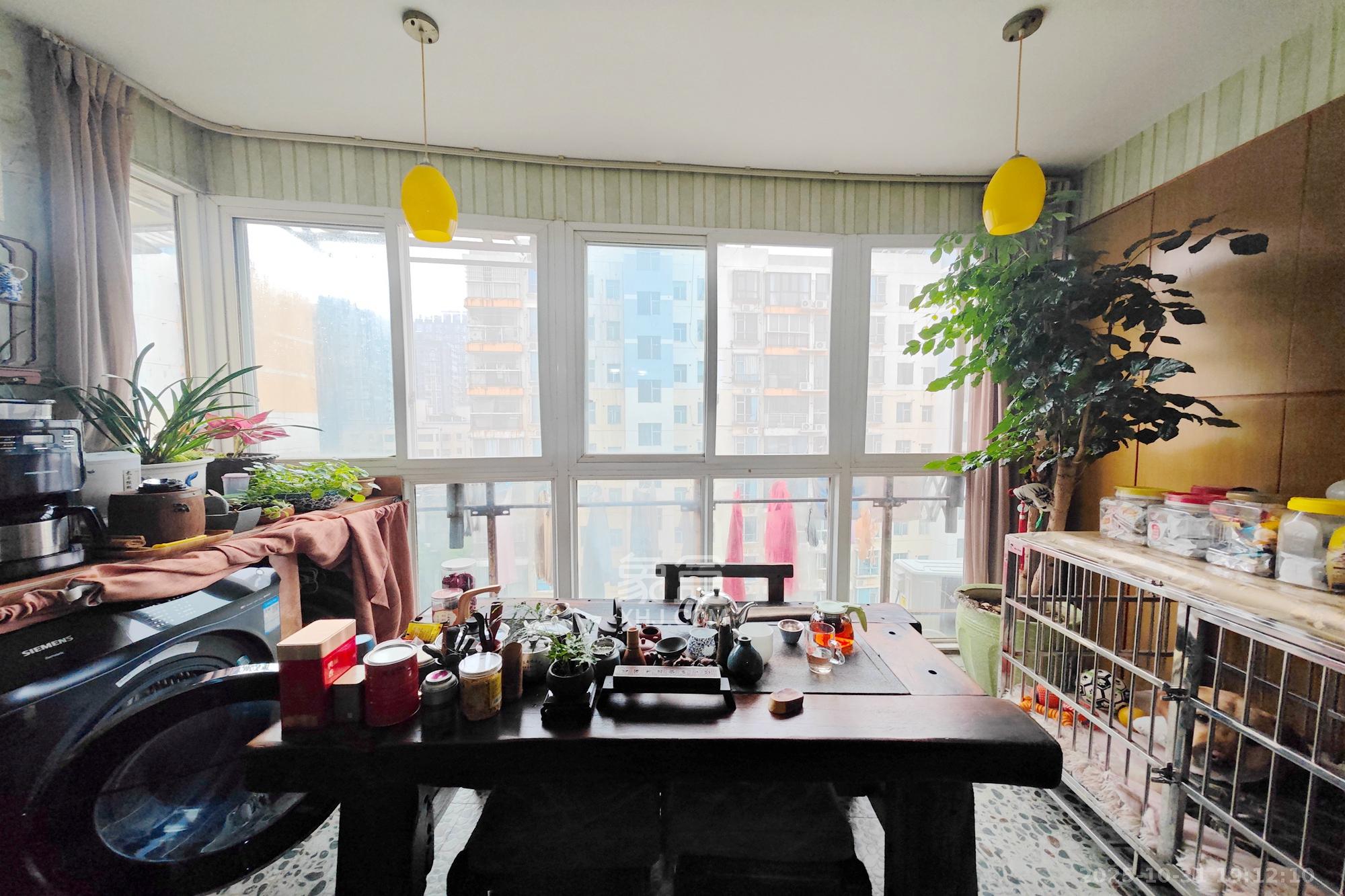 书香名邸  4室2厅2卫    168.0万 书香名邸  4室2厅2卫    168.0万阳台