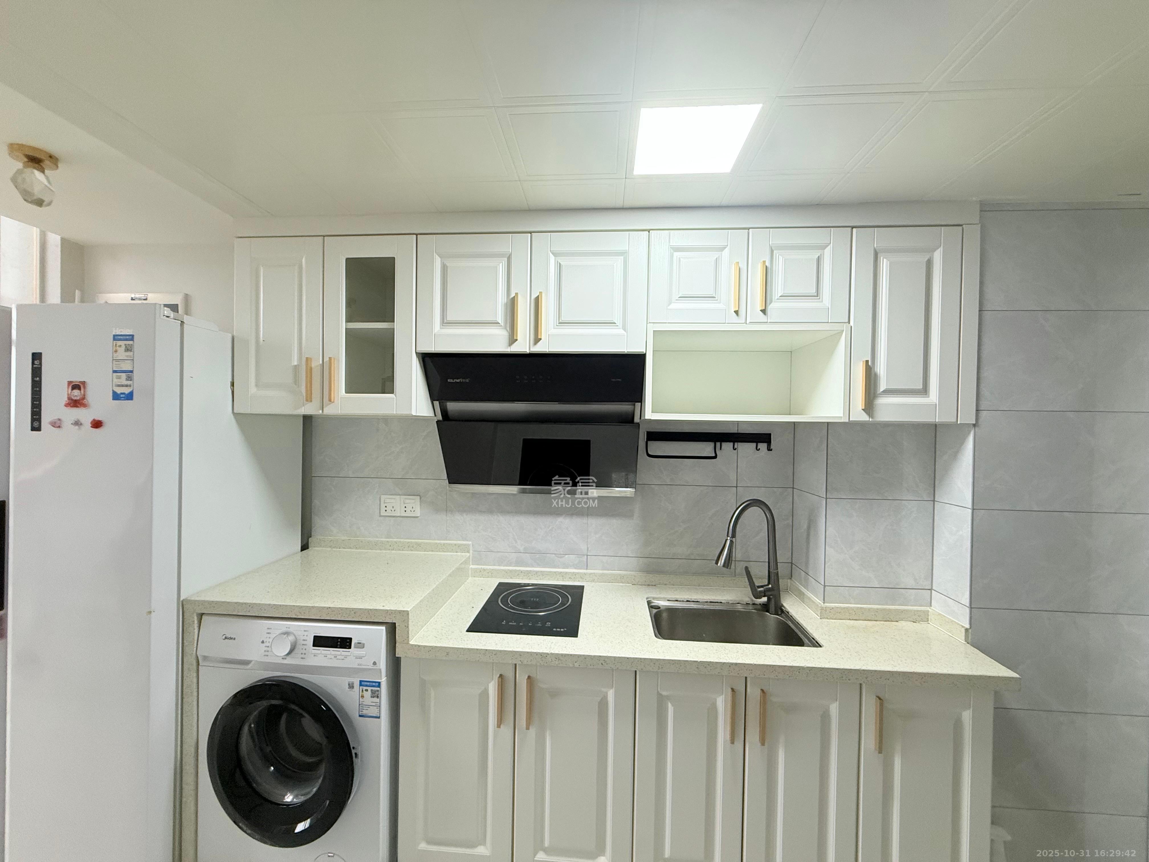 华润翡翠府  1室1厅1卫    2200.0元/月室内图