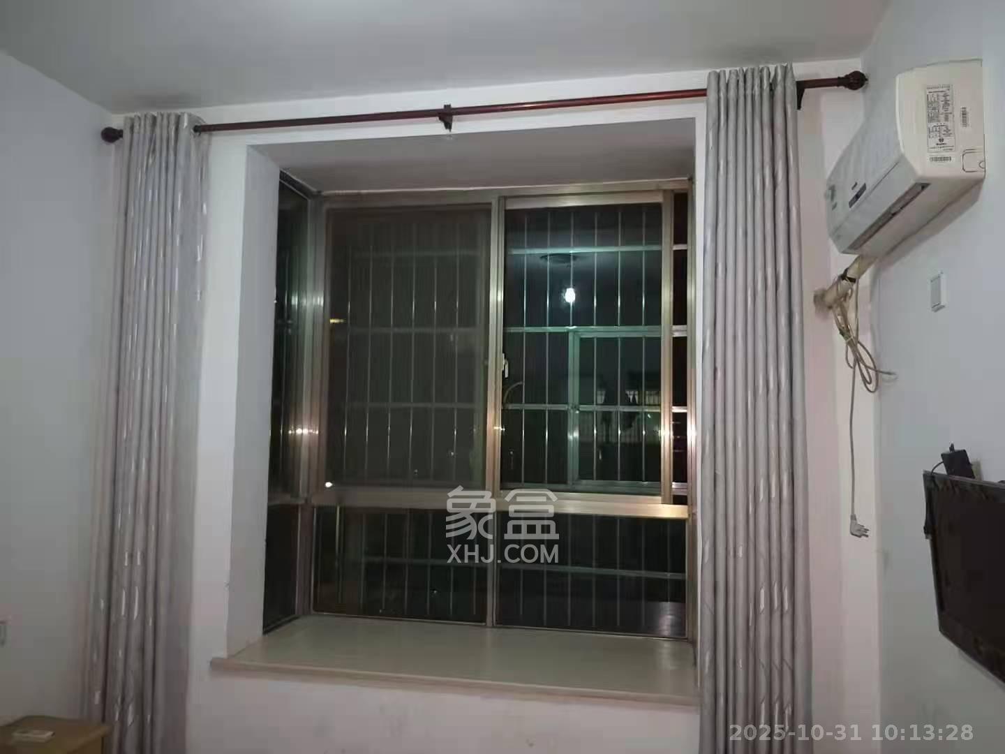 兴联创新小区  1室1厅1卫    1000.0元/月 兴联创新小区  1室1厅1卫    1000.0元/月室内图