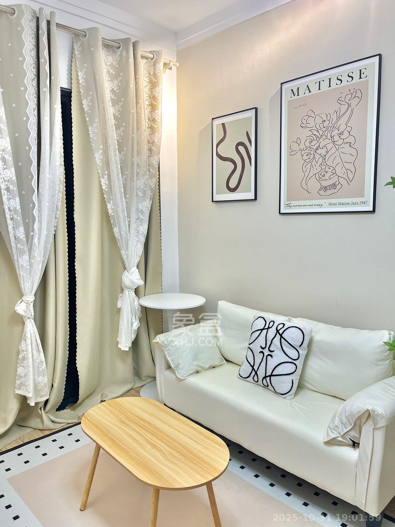 藏珑湖上国际花园 1室1厅1卫 2250.0元/月 藏珑湖上国际花园 1室1厅1卫 2250.0元/月室内图