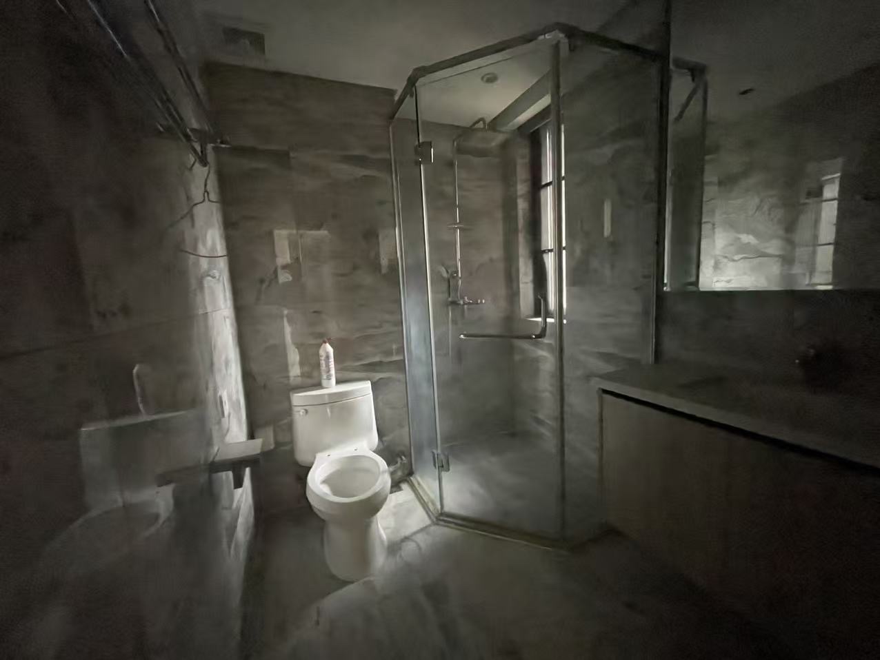 海航豪庭北苑  5室2厅3卫    9500.0元/月室内图