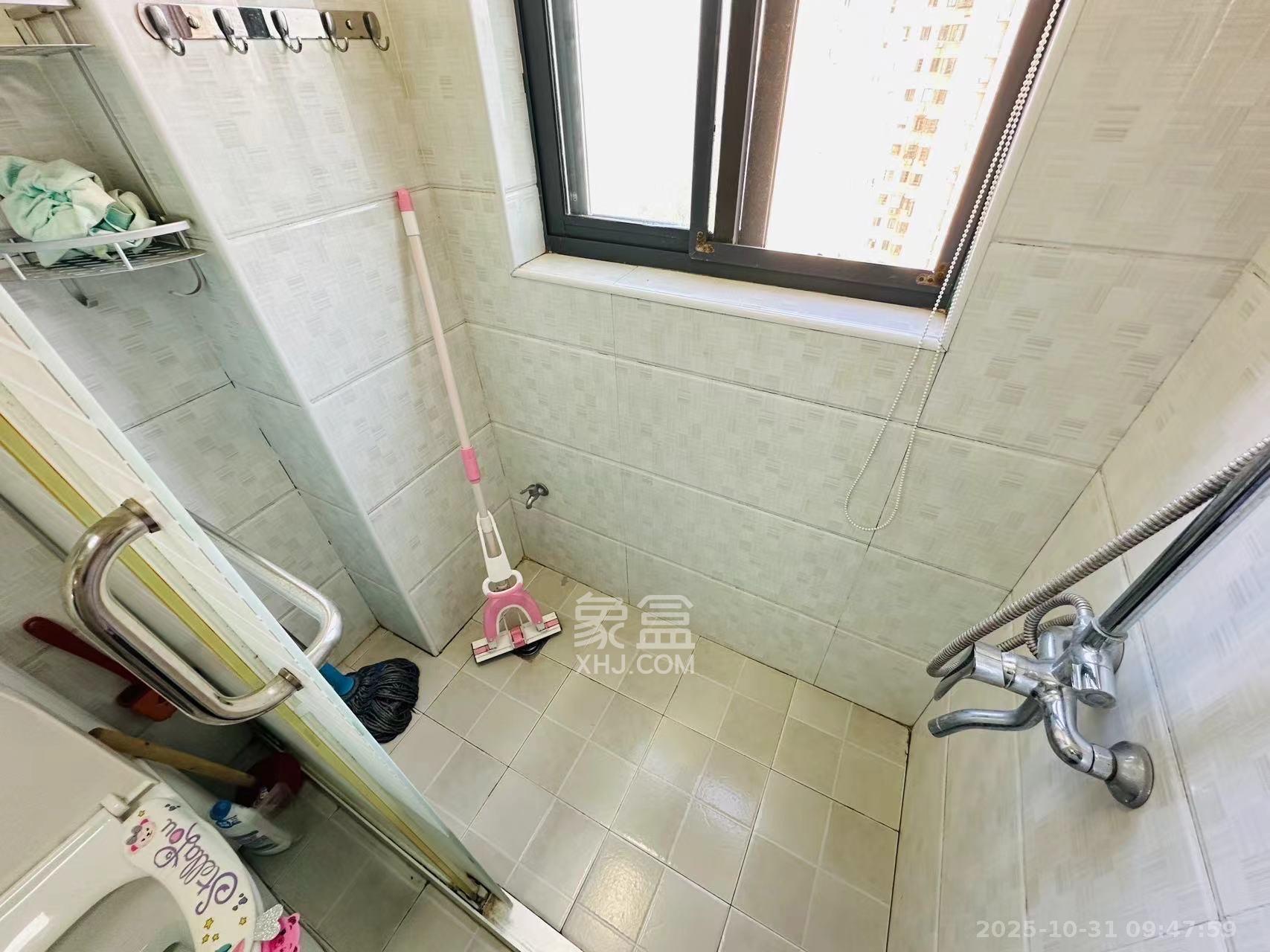 湘江锦绣  2室2厅1卫    2200.0元/月 湘江锦绣  2室2厅1卫    2200.0元/月室内图