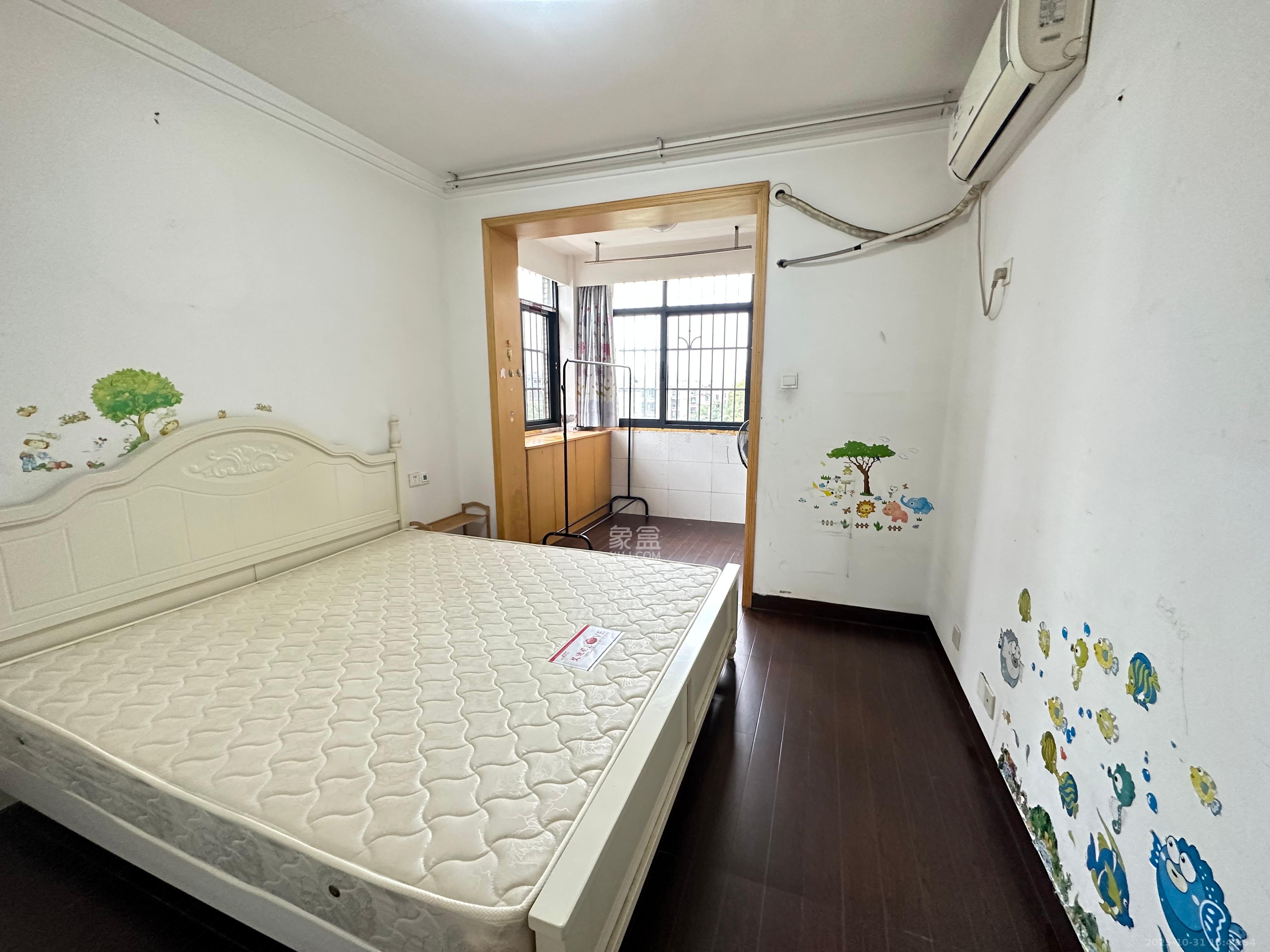 鄱阳小区 2室2厅1卫 1500.0元/月 鄱阳小区 2室2厅1卫 1500.0元/月室内图