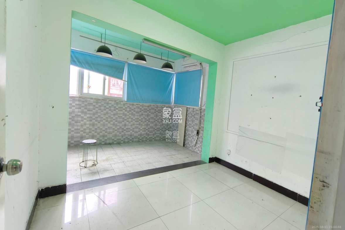 星蓝湾 3室2厅1卫 2500.0元/月 星蓝湾 3室2厅1卫 2500.0元/月室内图