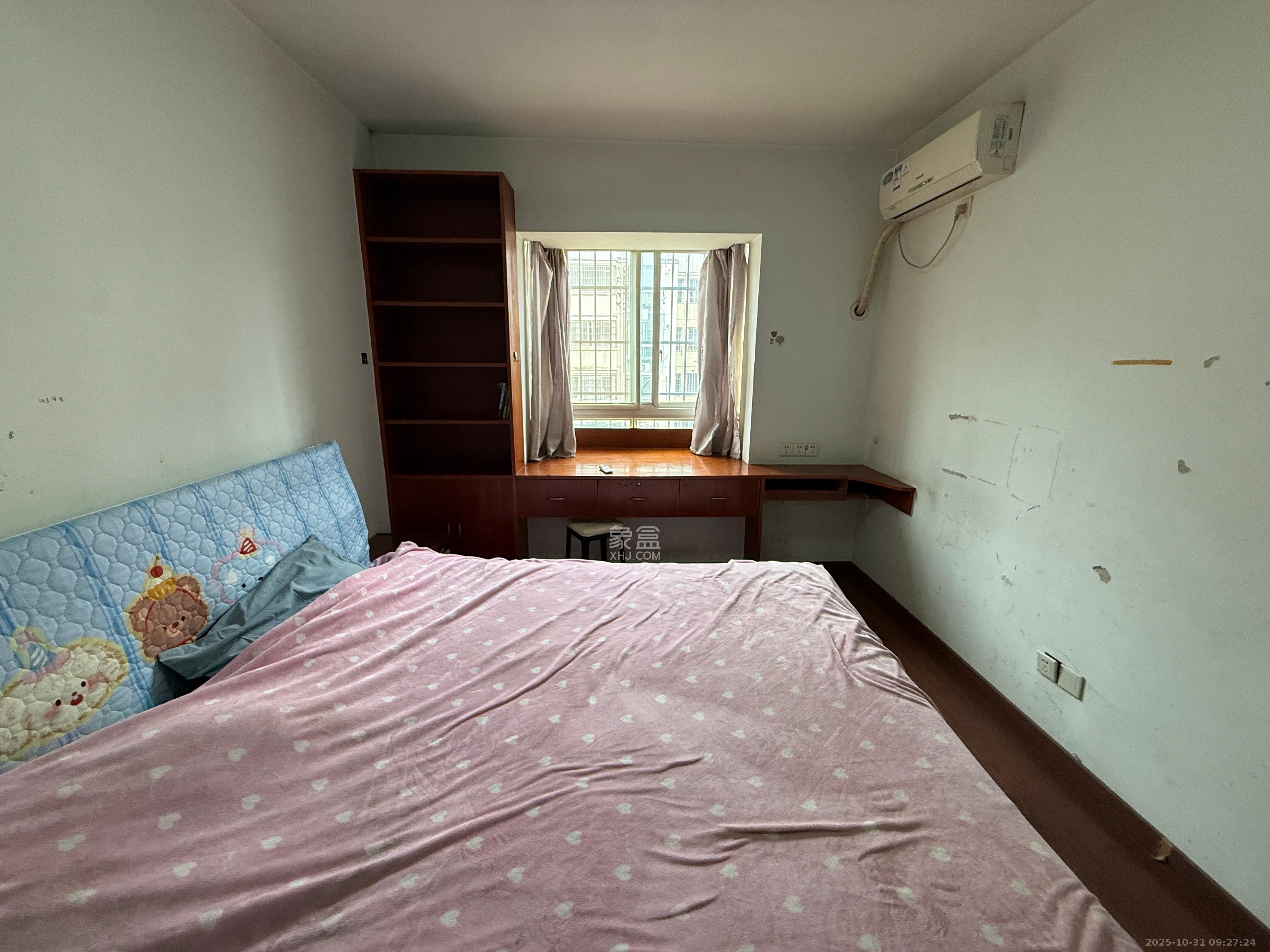 德润园 2室2厅1卫 1600.0元/月 德润园 2室2厅1卫 1600.0元/月室内图