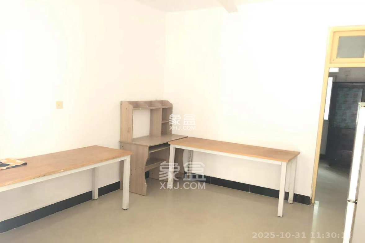 长勘小区 1室1厅1卫 1500.0元/月 长勘小区 1室1厅1卫 1500.0元/月室内图