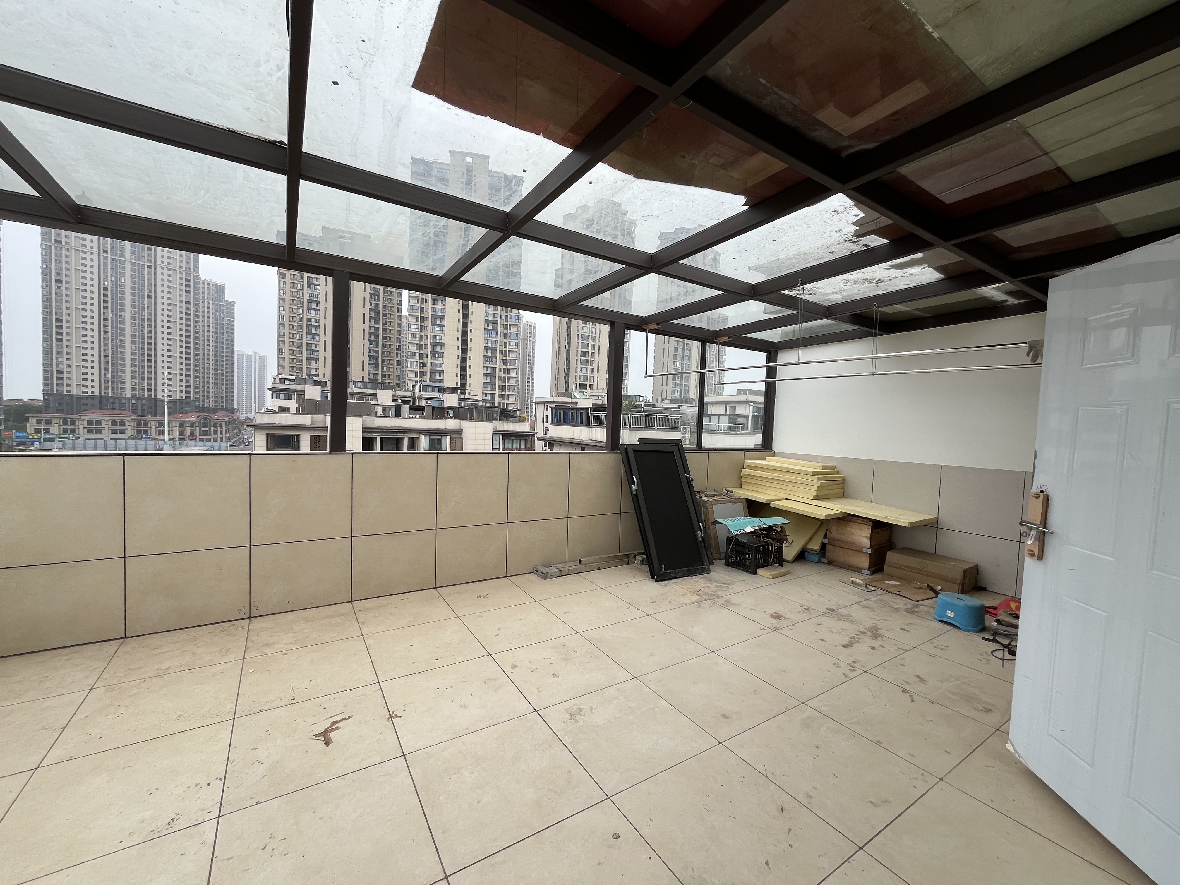 当代尚品苑 1室0厅0卫 182.0万 当代尚品苑 1室0厅0卫 182.0万室内图