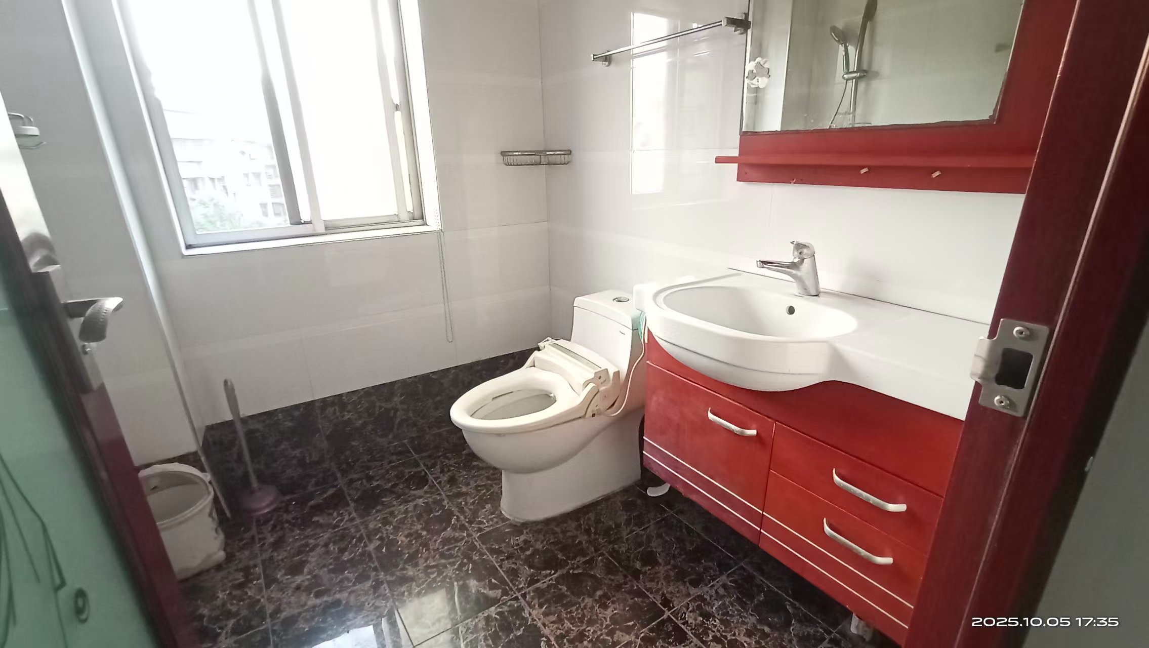 百江花园 3室2厅2卫 45.0万 百江花园 3室2厅2卫 45.0万室内图