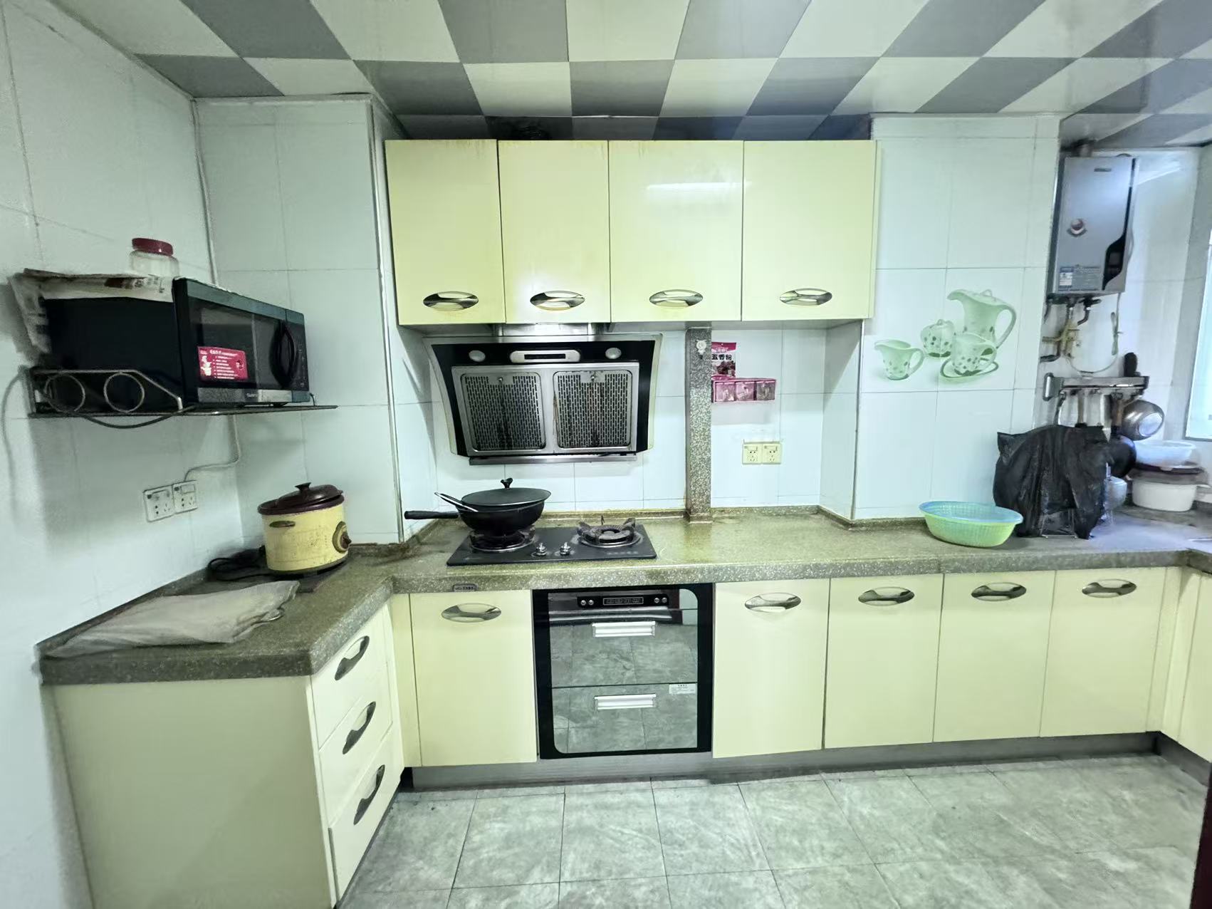 山水国际 2室2厅1卫 39.0万 山水国际 2室2厅1卫 39.0万室内图