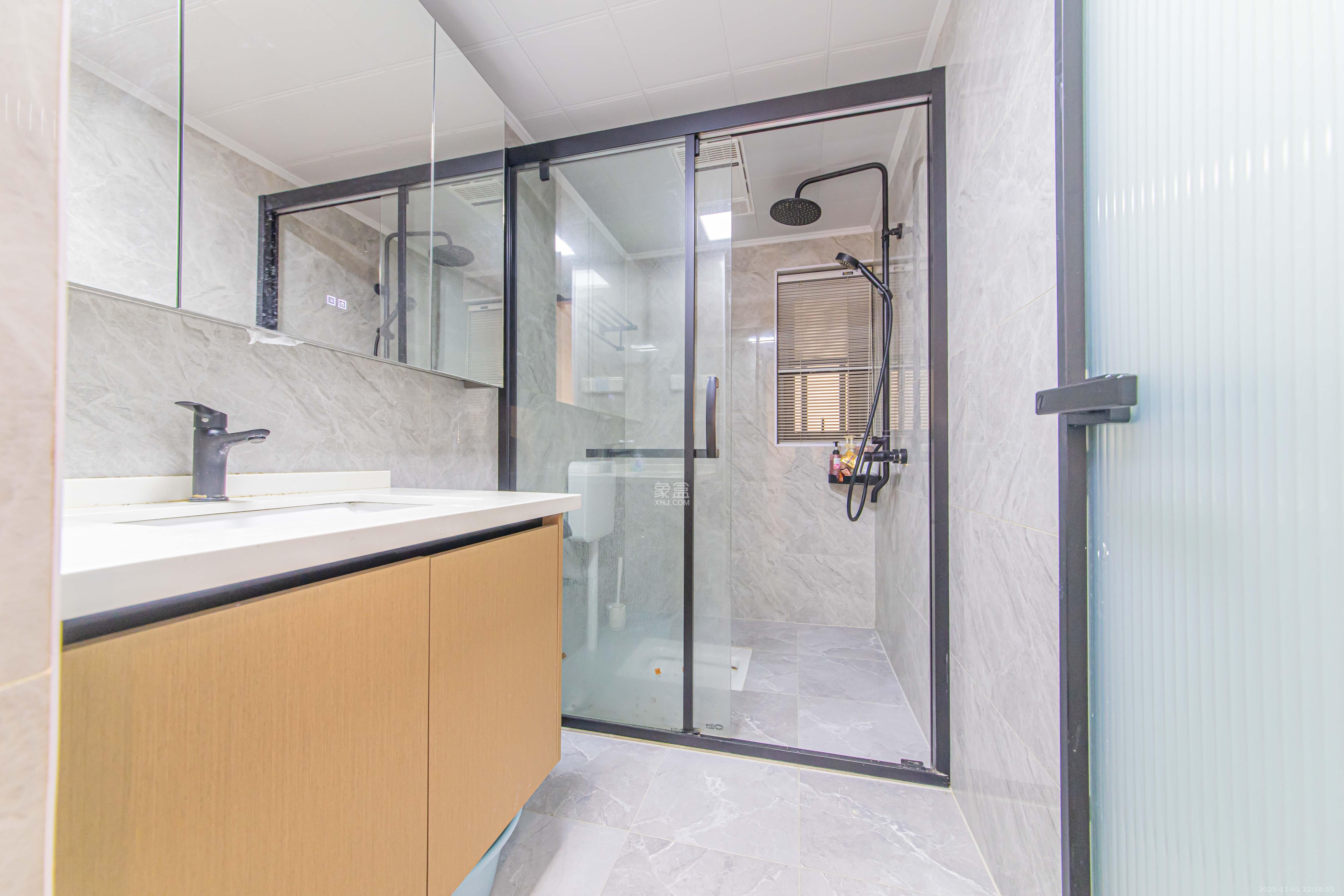 北辰中央公园DF区 3室2厅2卫 123.0万 北辰中央公园DF区 3室2厅2卫 123.0万卫生间