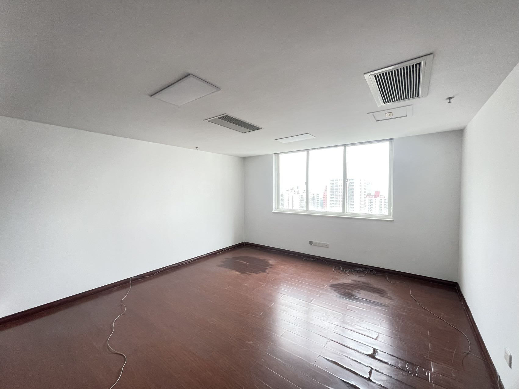 北京大厦 6室2厅4卫 13000.0元/月 北京大厦 6室2厅4卫 13000.0元/月室内图