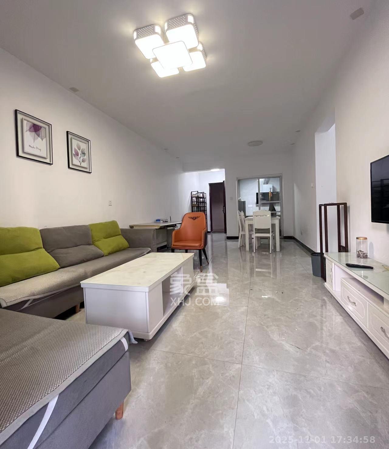 卓越浅水湾  3室2厅2卫    2500.0元/月 卓越浅水湾  3室2厅2卫    2500.0元/月