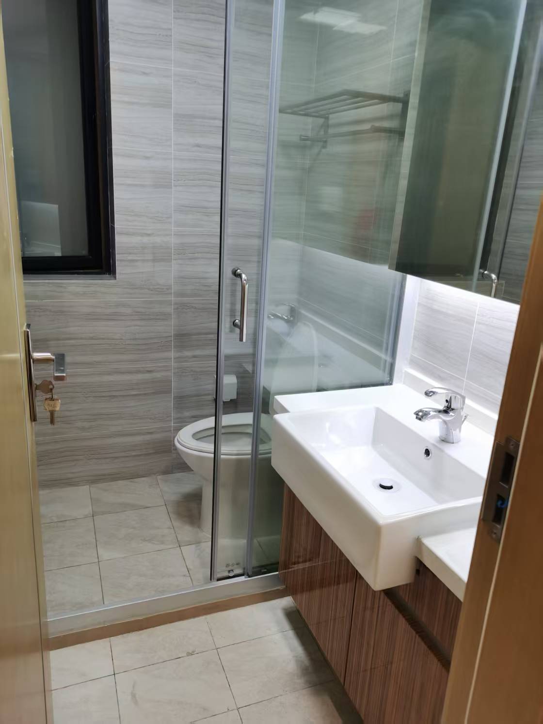 现代美居(喜盈门) 1室1厅1卫 2400.0元/月 现代美居(喜盈门) 1室1厅1卫 2400.0元/月室内图