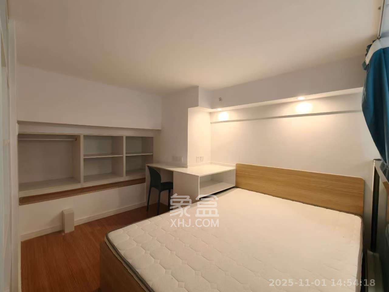 卓越江岸  2室1厅1卫    2000.0元/月室内图