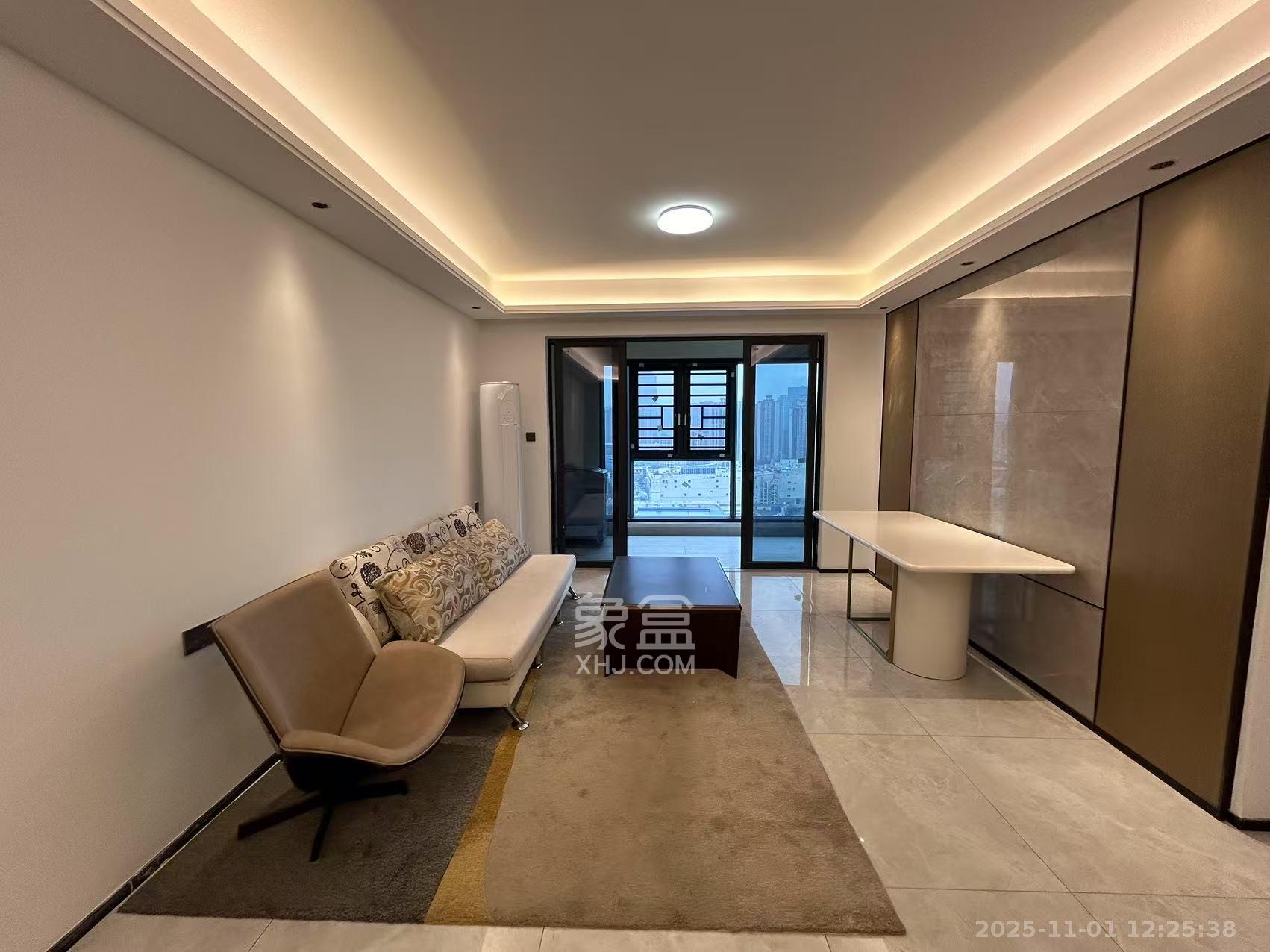 长房悦香山  3室2厅1卫    3400.0元/月