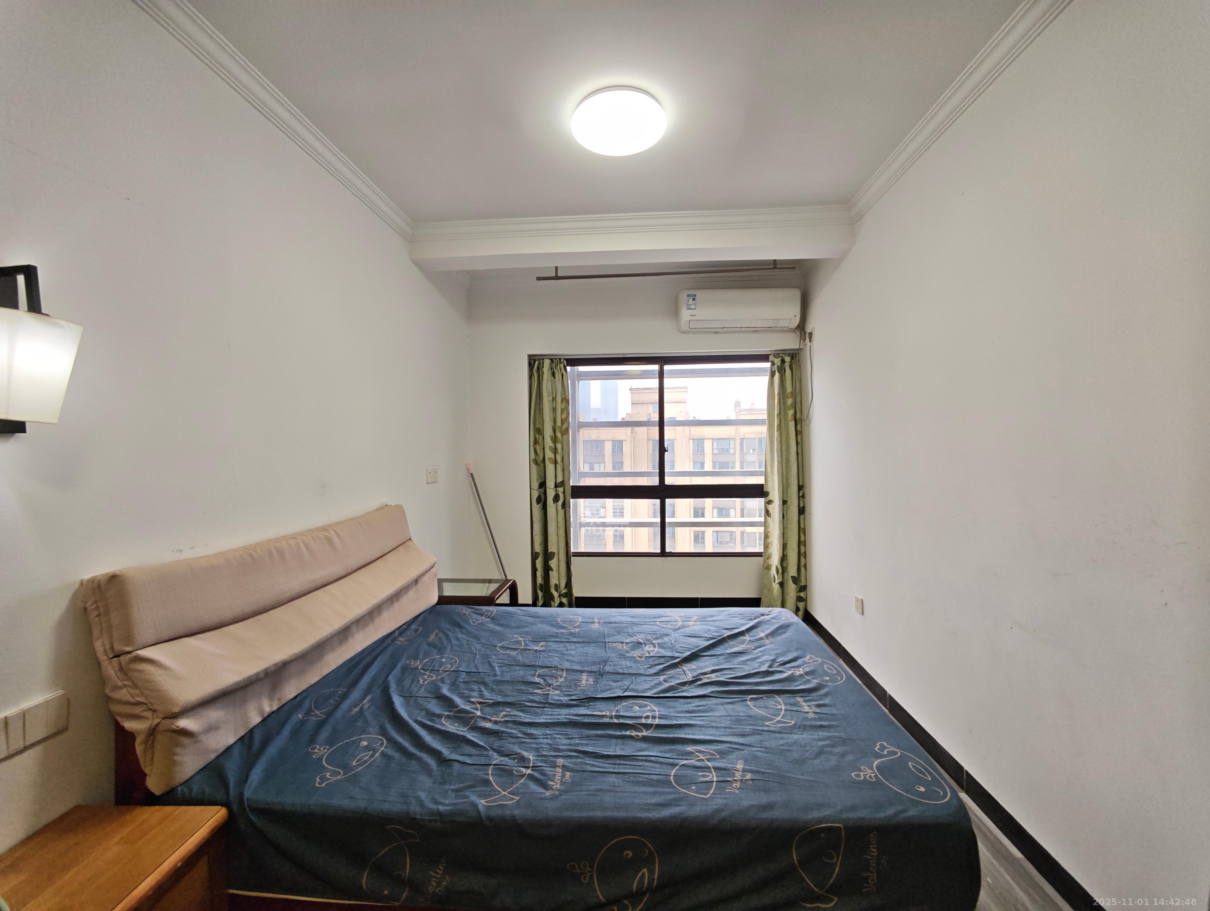 天健芙蓉盛世一期  1室0厅1卫    1700.0元/月室内图