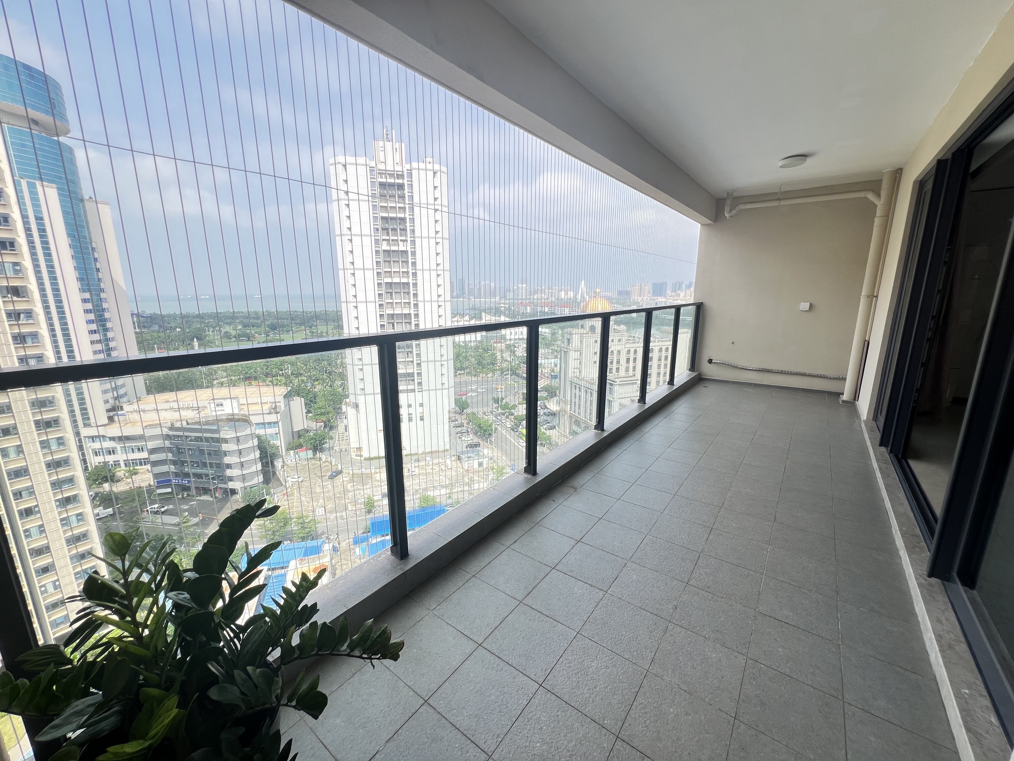 华润中心二期东悦府  4室2厅2卫    10000.0元/月室内图