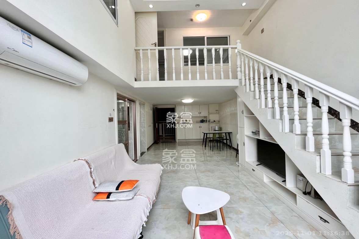 达美美立方 2室2厅2卫 2200.0元/月 达美美立方 2室2厅2卫 2200.0元/月室内图