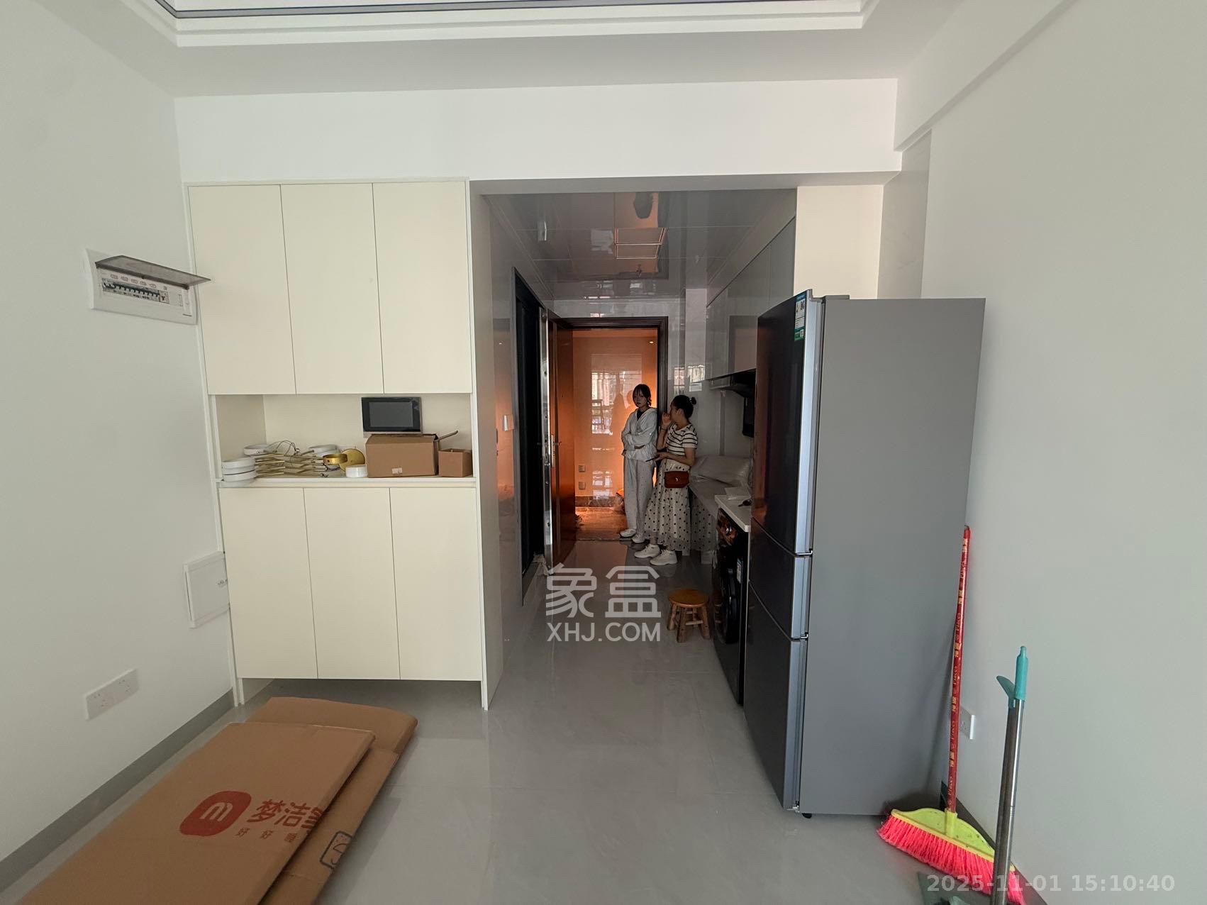 恒大誉府（融誉商业中心）  1室1厅1卫    1650.0元/月室内图