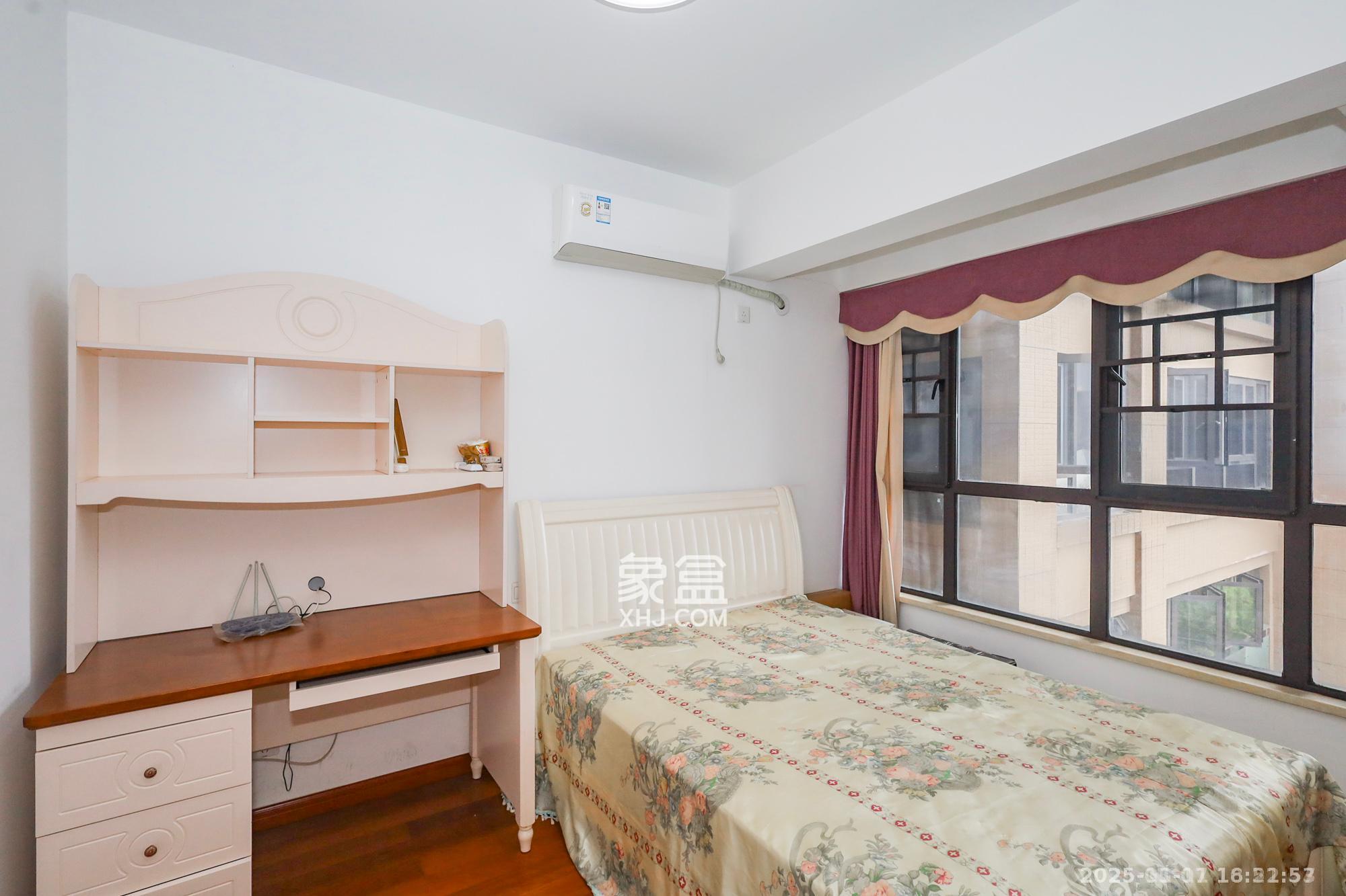 南山雍江汇（滨江国际新城）  3室2厅2卫    3700.0元/月室内图