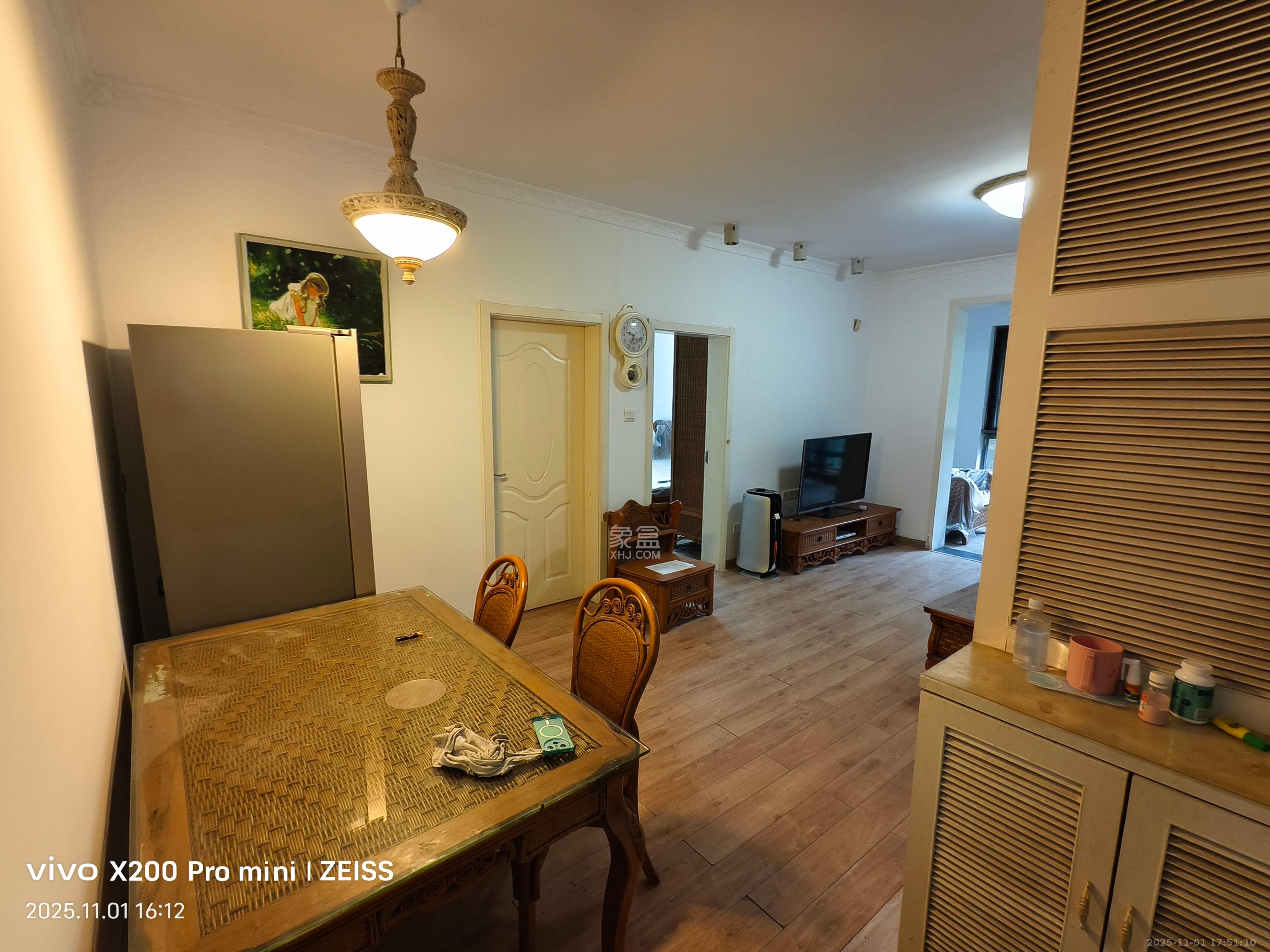 怡海星城 3室2厅1卫 1900.0元/月 怡海星城 3室2厅1卫 1900.0元/月室内图