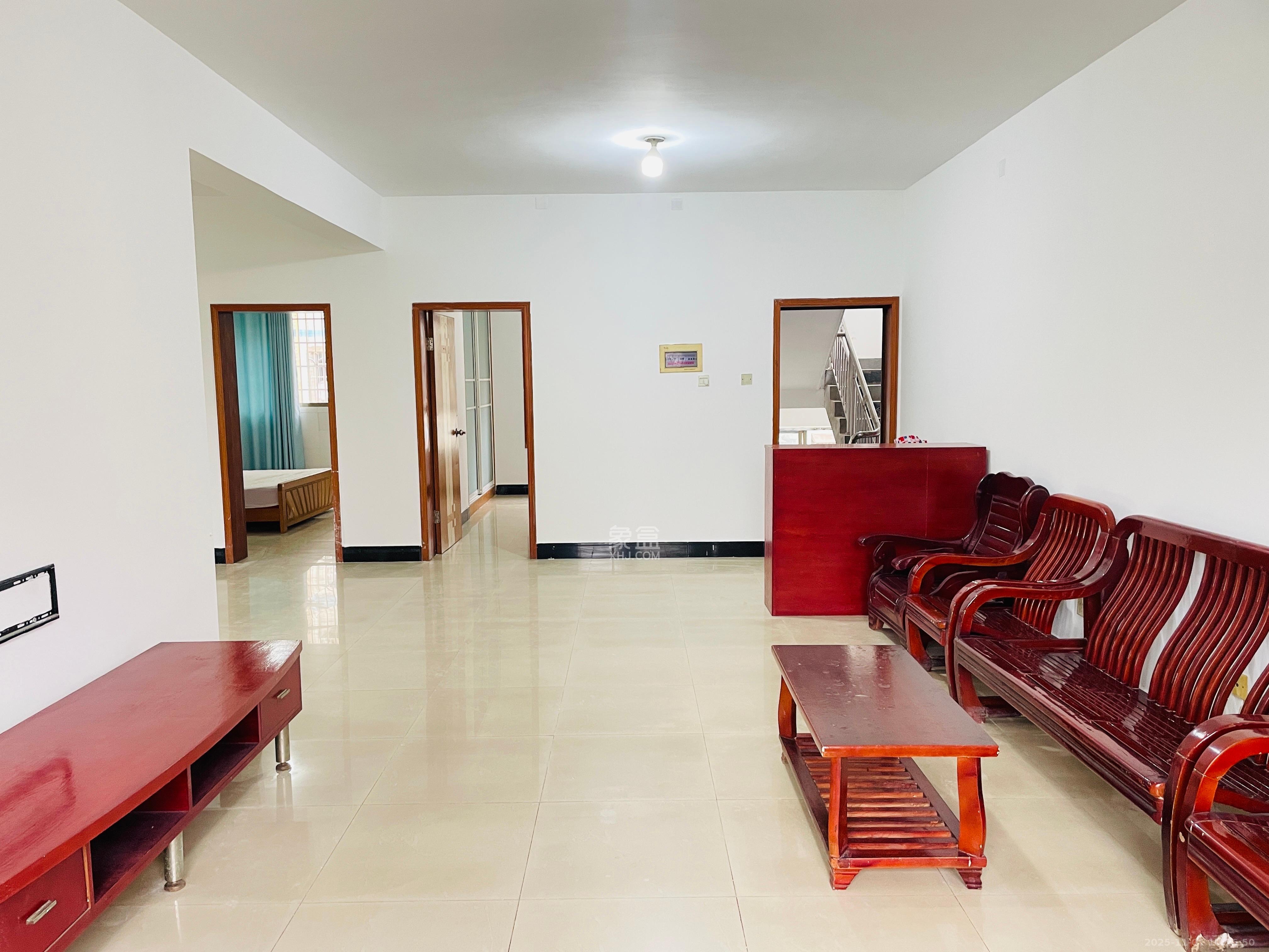 金石蓉园 2室2厅1卫 1600.0元/月 金石蓉园 2室2厅1卫 1600.0元/月室内图