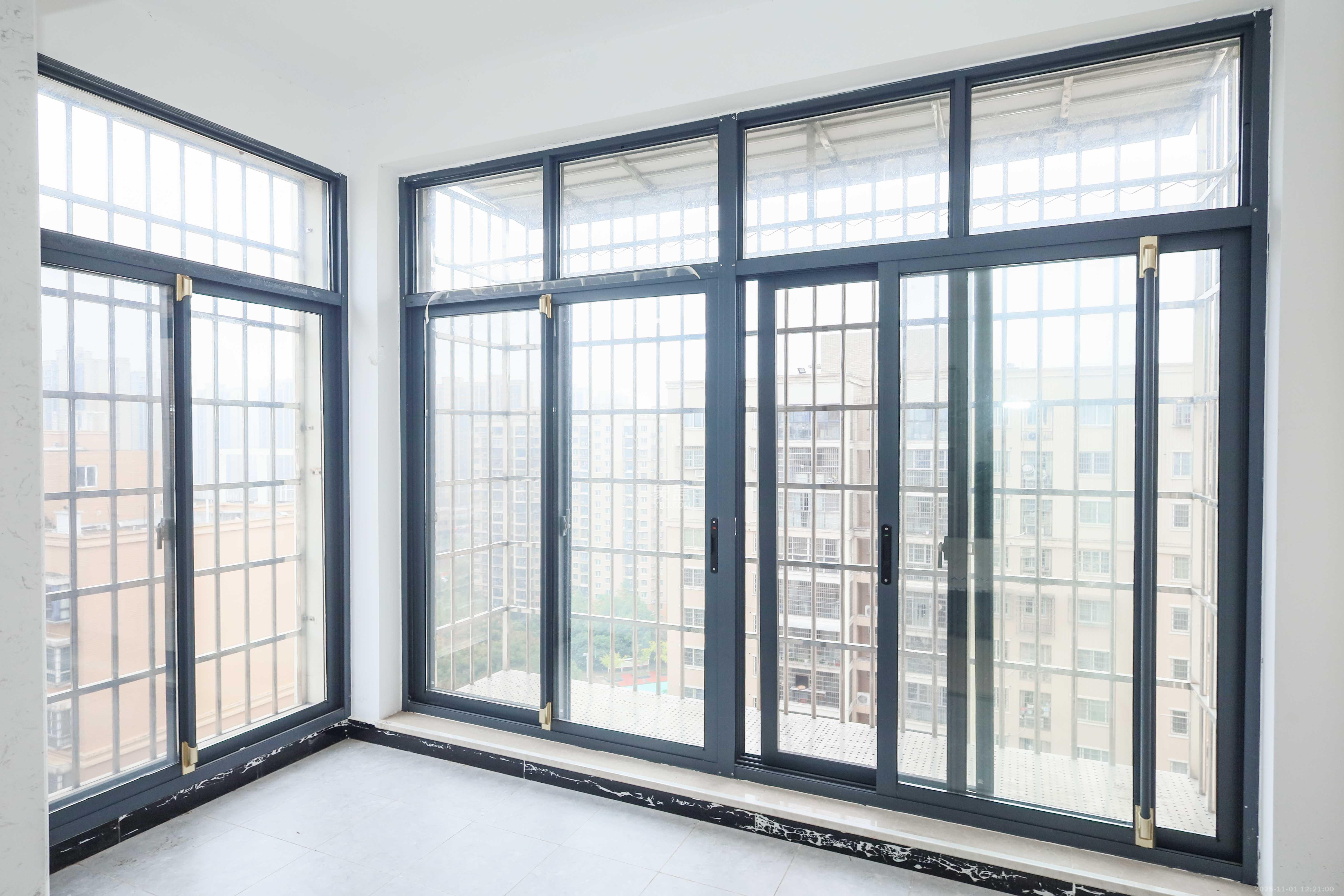 和润园一、二期  3室2厅1卫    68.0万阳台