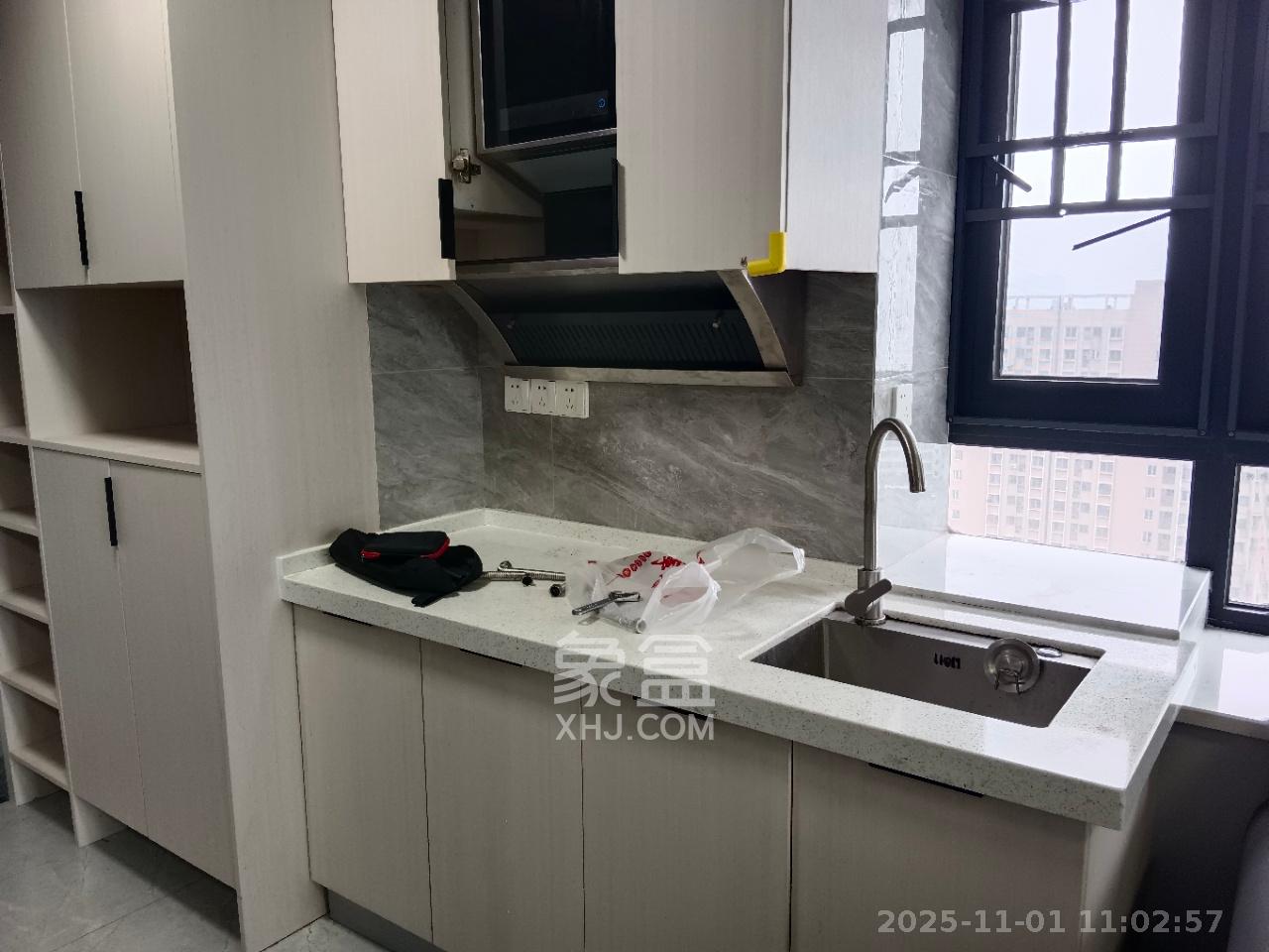 保利麓谷林语I区  1室1厅1卫    1600.0元/月 保利麓谷林语I区  1室1厅1卫    1600.0元/月室内图