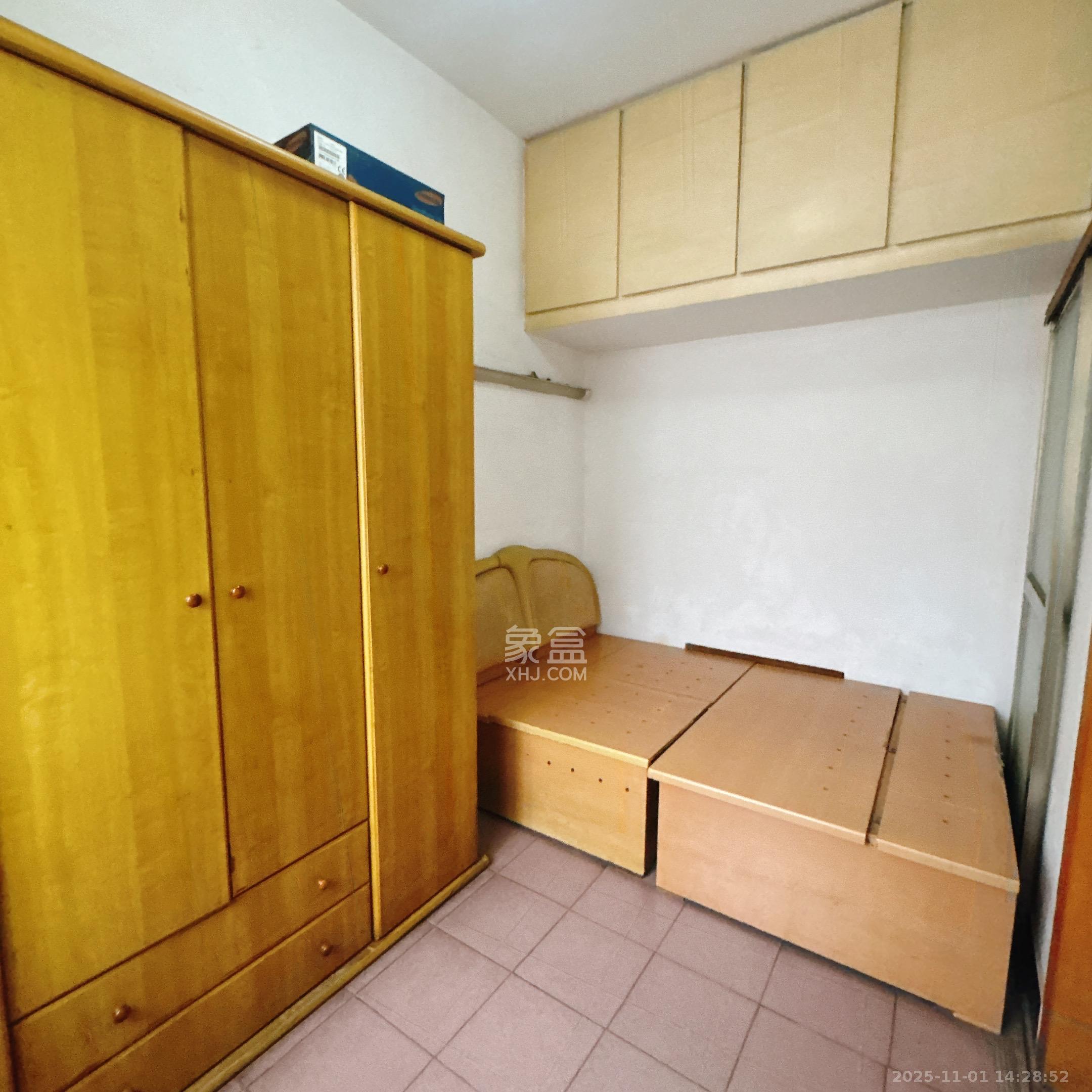 雅泰花园  2室1厅1卫    1300.0元/月室内图