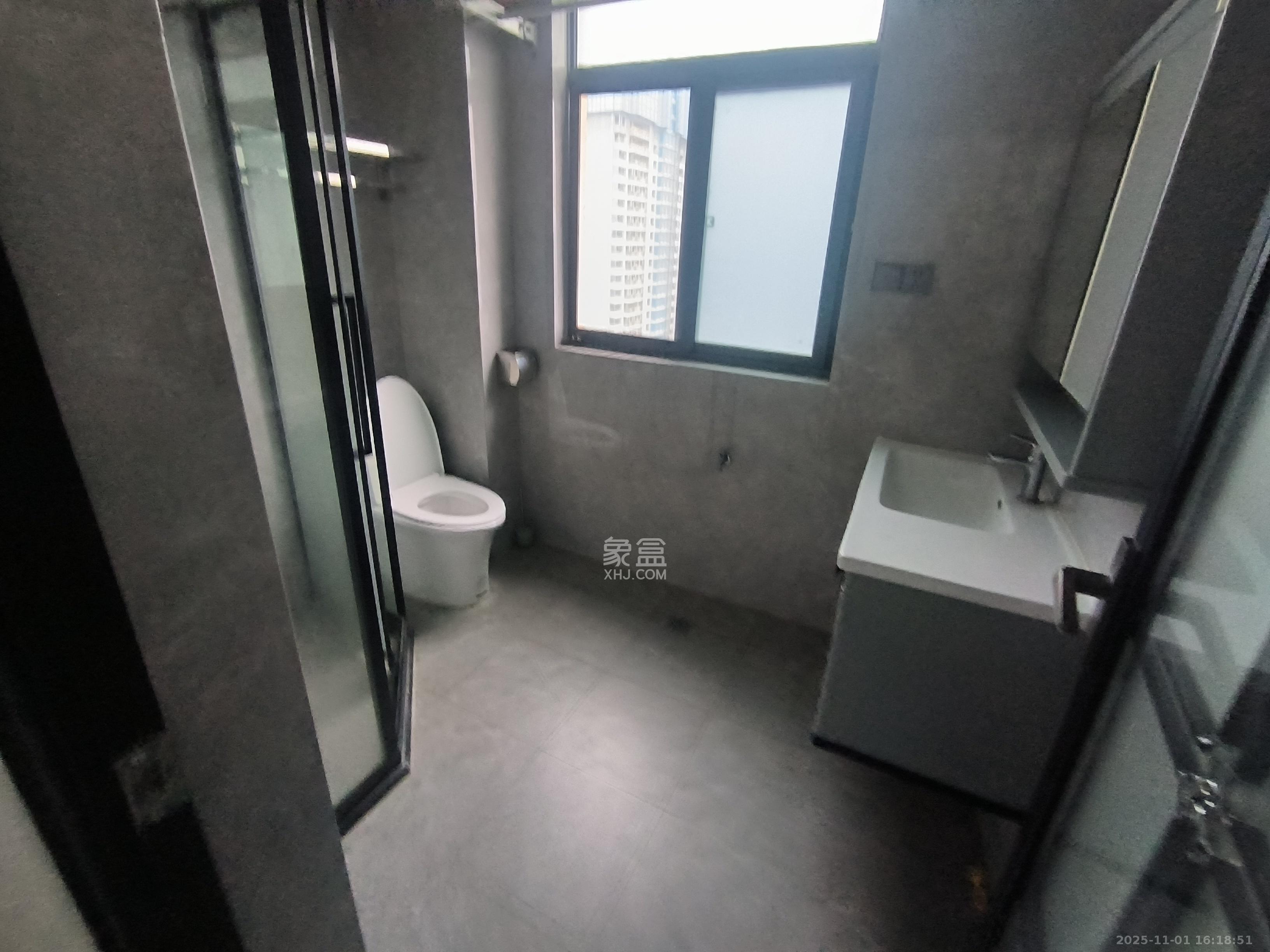 江南华府 3室1厅2卫 3200.0元/月 江南华府 3室1厅2卫 3200.0元/月室内图