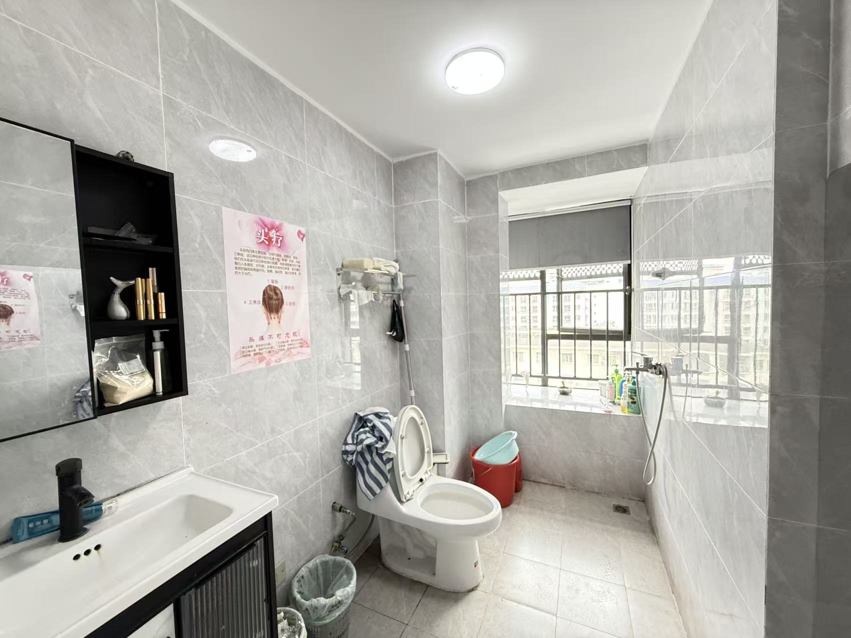 坡博家园四区  4室2厅2卫    133.0万 坡博家园四区  4室2厅2卫    133.0万室内图