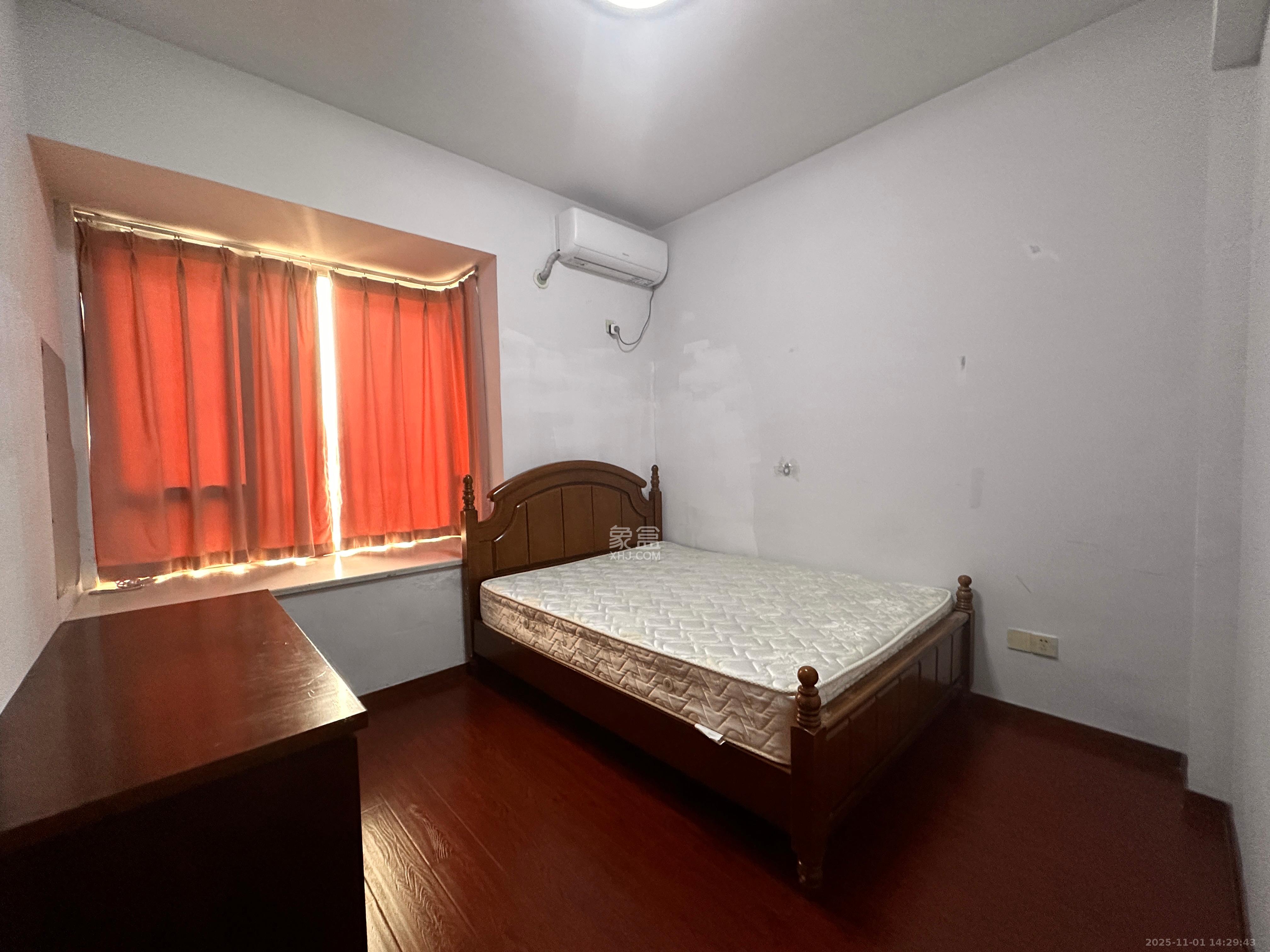 滨江君悦香邸  3室2厅2卫    3200.0元/月室内图