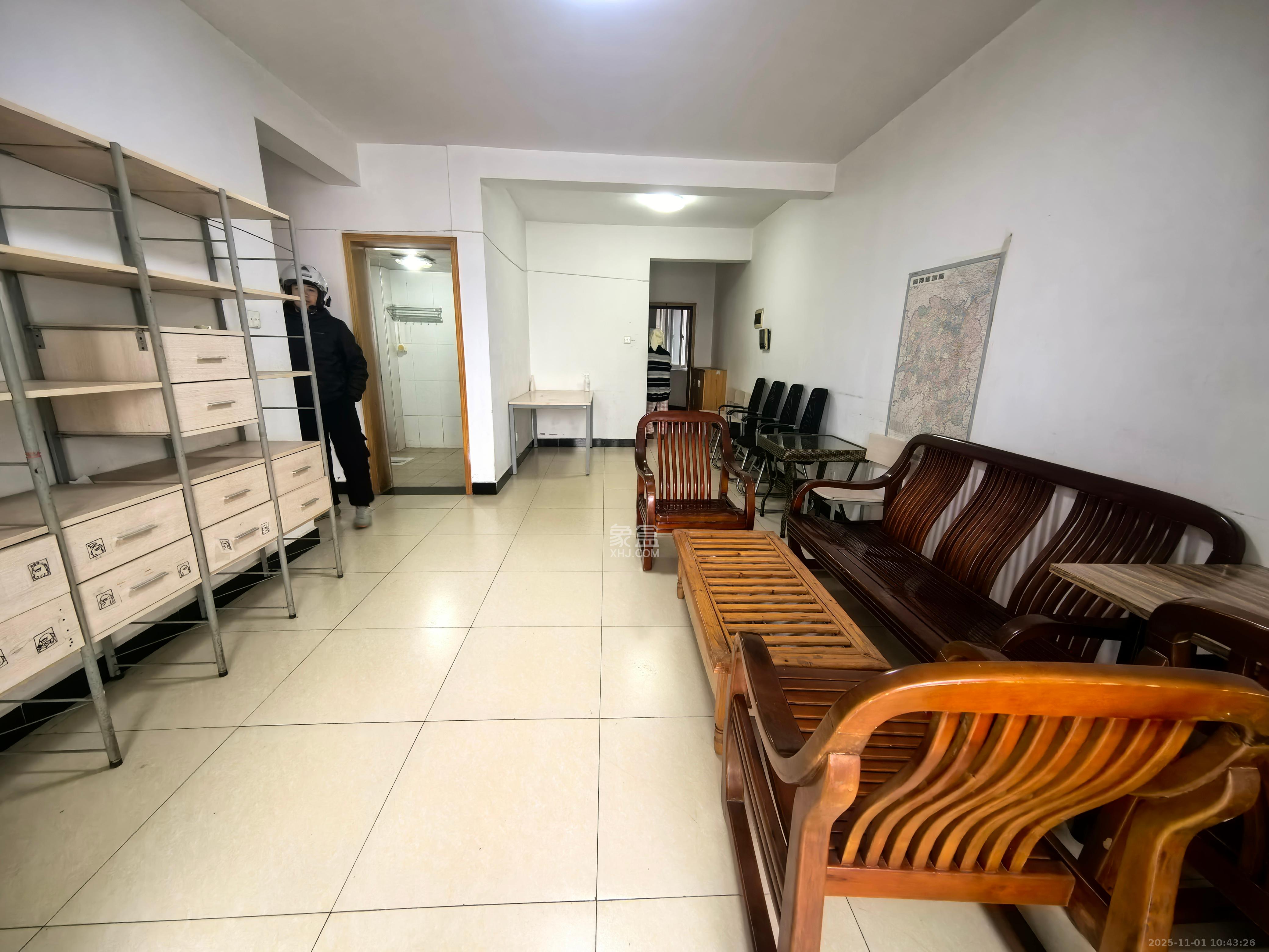 东门壹号家园  2室2厅1卫    1900.0元/月