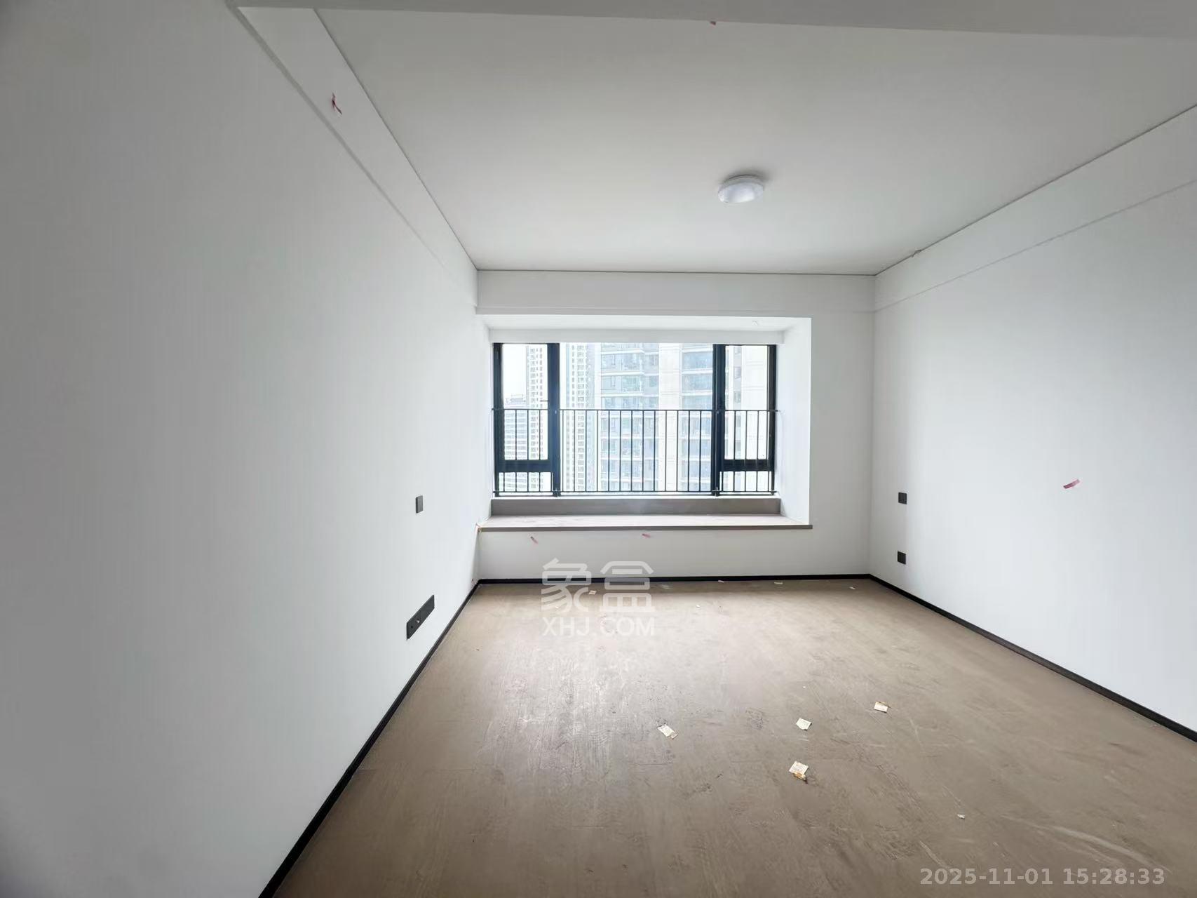 金地峯范  4室2厅2卫    4500.0元/月室内图