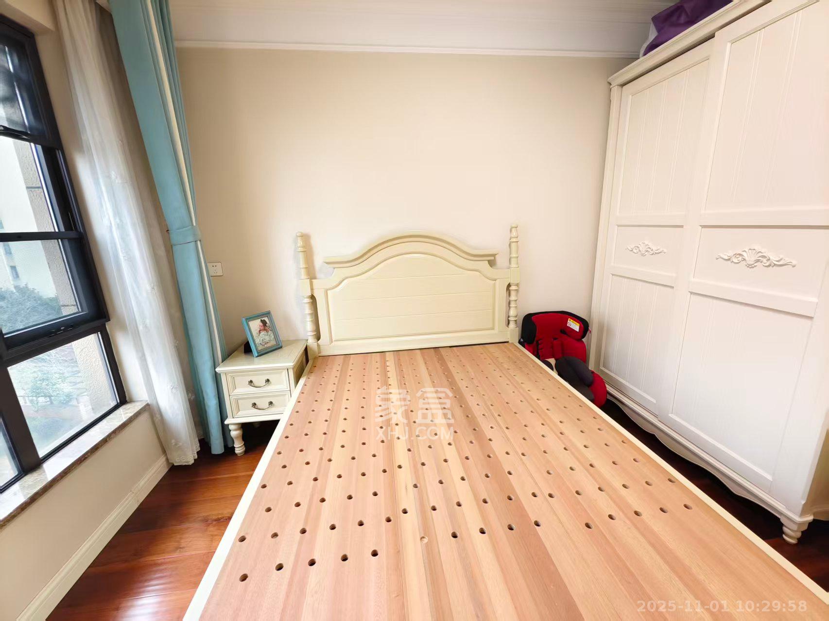 鑫远悦城（鑫远悦时代）  4室2厅2卫    3600.0元/月室内图