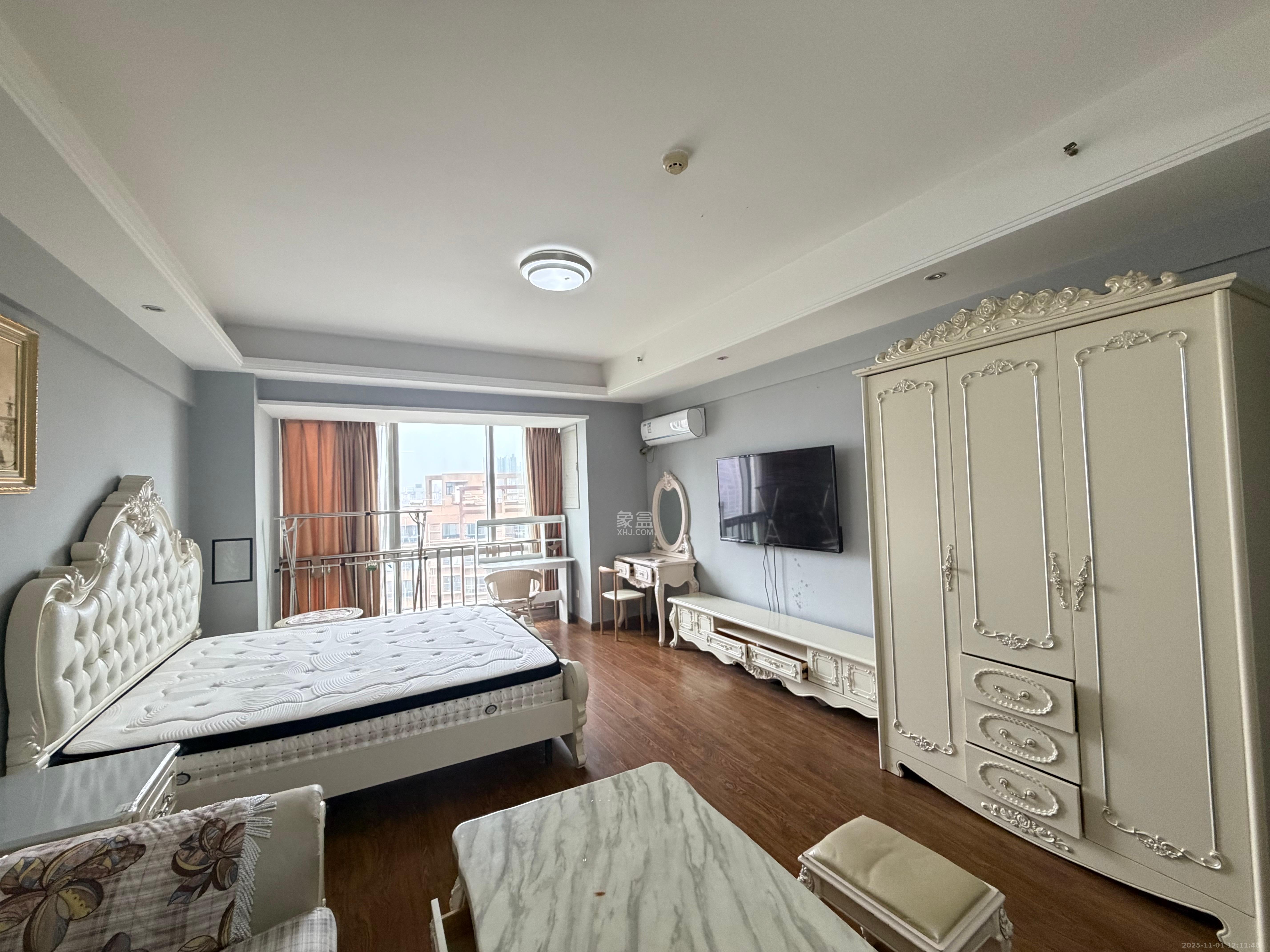 德思勤城市广场(宝格丽公寓) 1室1厅1卫 1800.0元/月 德思勤城市广场(宝格丽公寓) 1室1厅1卫 1800.0元/月室内图