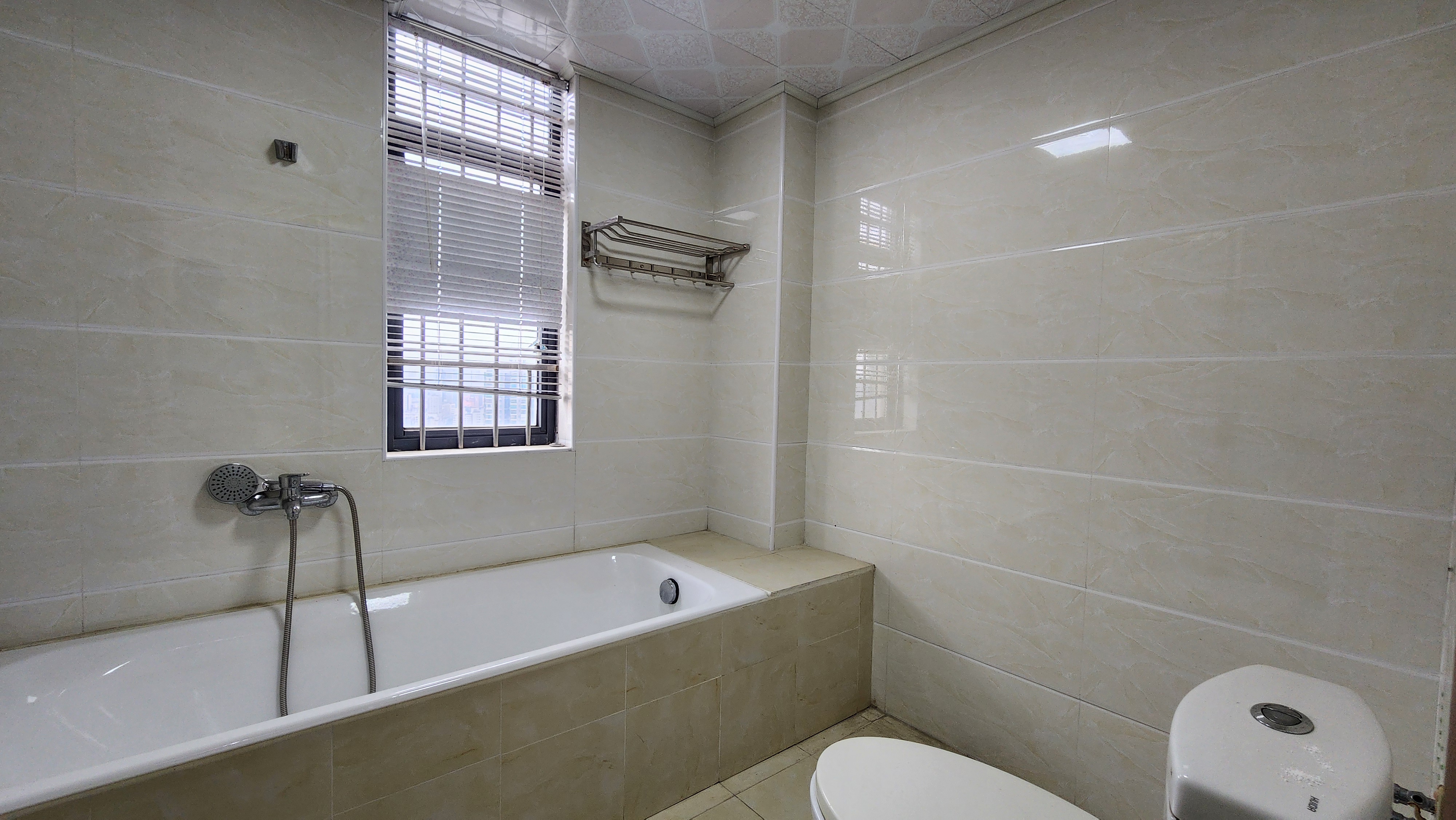 东方名城 3室2厅2卫 2300.0元/月 东方名城 3室2厅2卫 2300.0元/月室内图