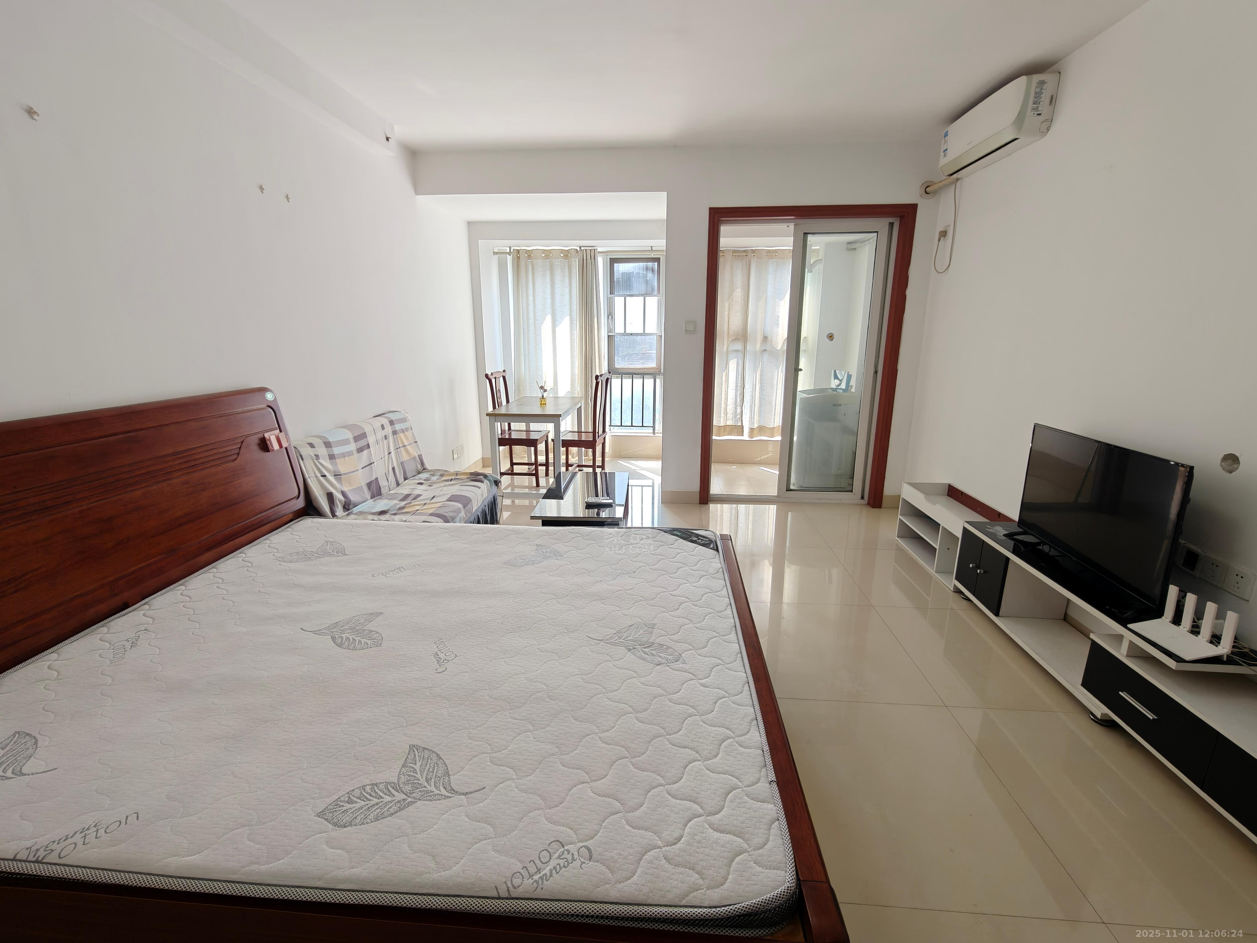 佳兆业金域天下三期  1室1厅1卫    1100.0元/月