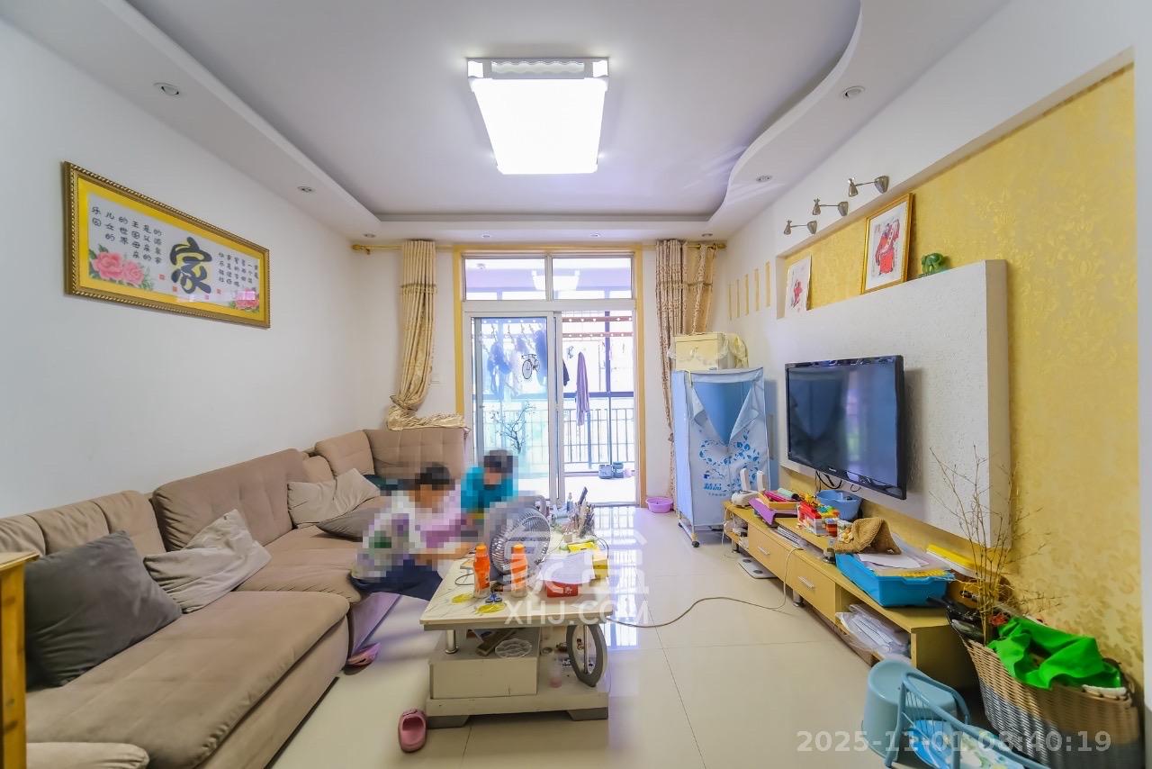 山水湾  3室2厅1卫    1600.0元/月