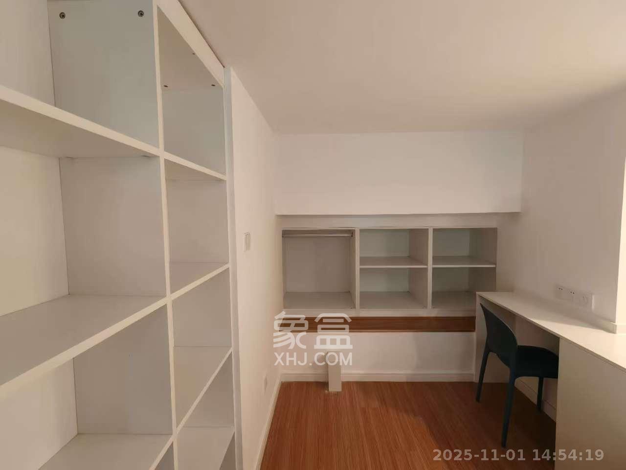 卓越江岸  2室1厅1卫    2000.0元/月室内图