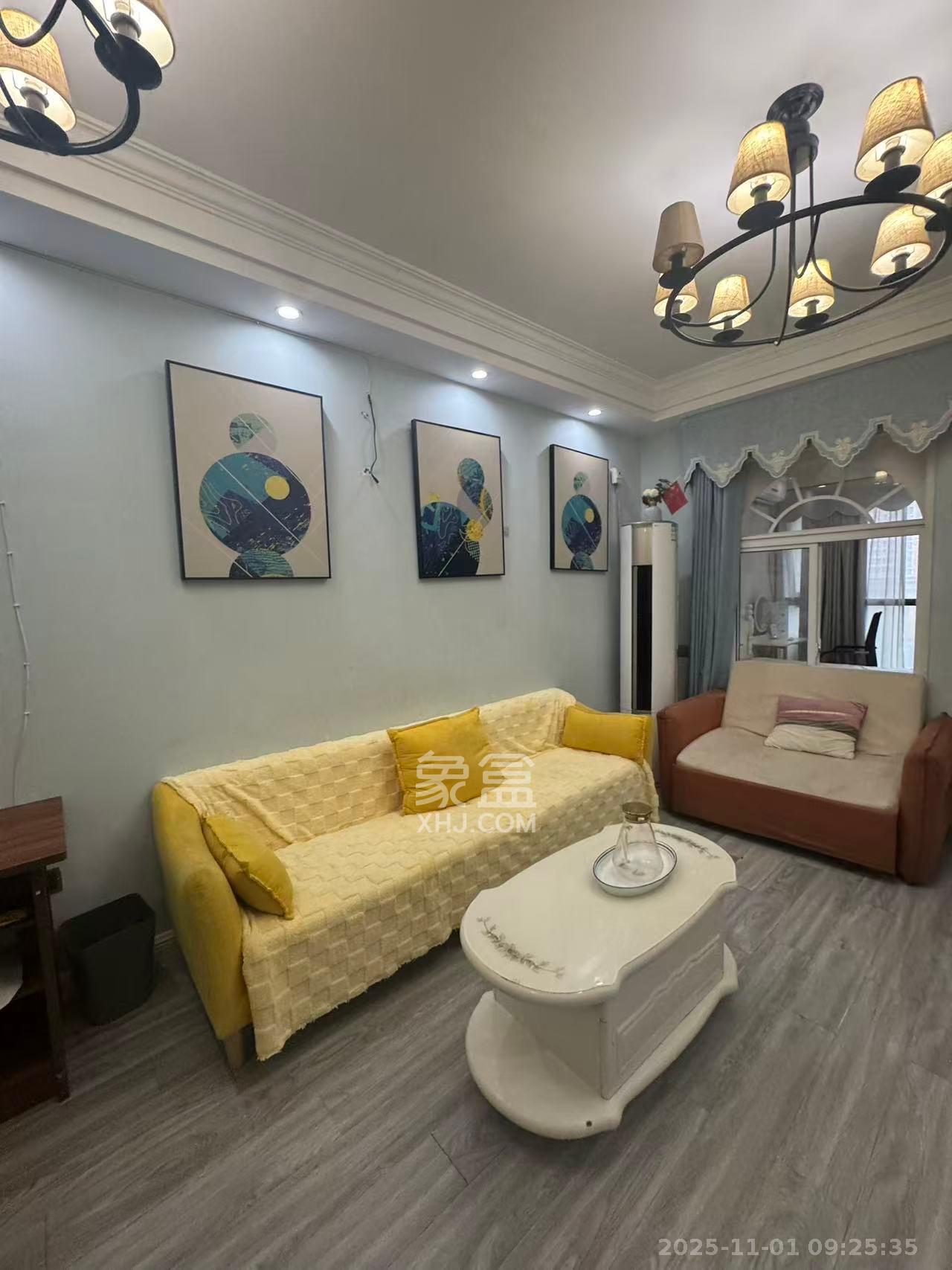 中天广场  3室1厅1卫    3100.0元/月 中天广场  3室1厅1卫    3100.0元/月室内图1