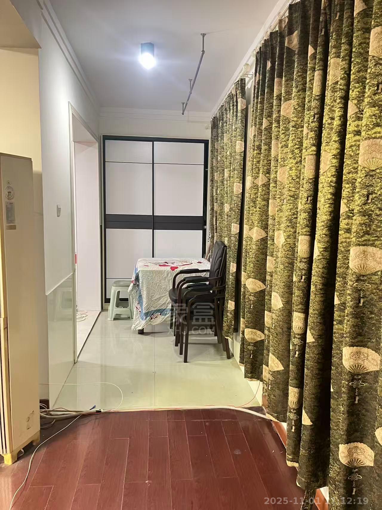 翡翠园 3室2厅1卫 1000.0元/月 翡翠园 3室2厅1卫 1000.0元/月室内图