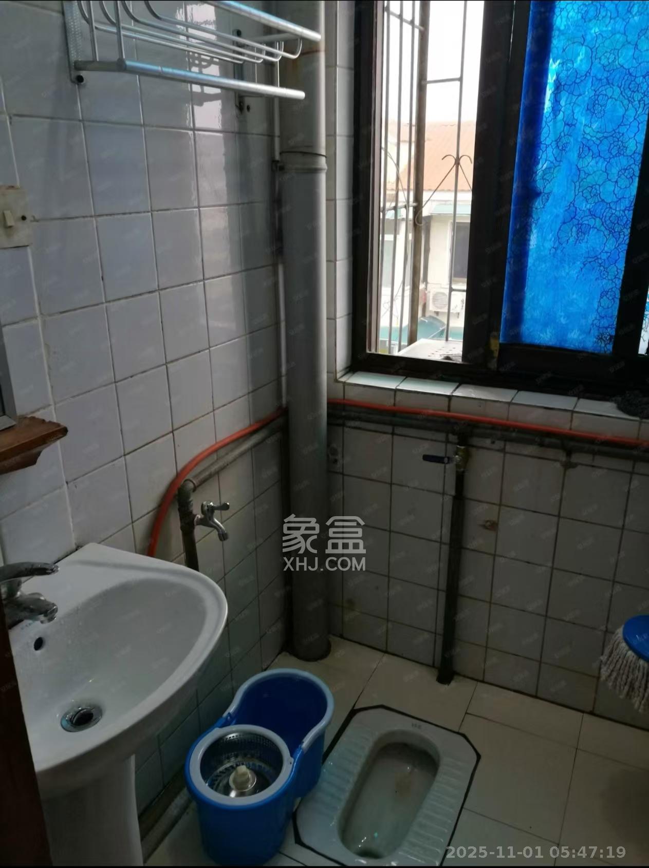 阿弥岭一二片  2室1厅1卫    1300.0元/月室内图