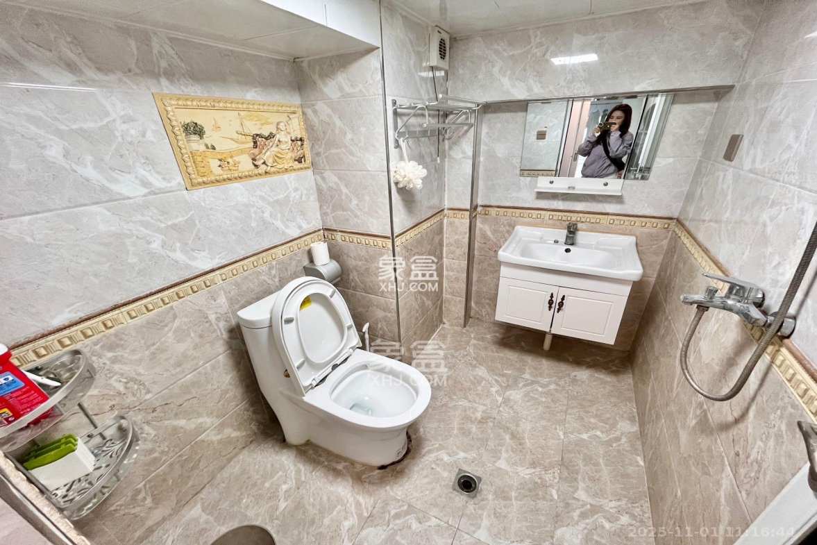 达美美立方 2室2厅2卫 2200.0元/月 达美美立方 2室2厅2卫 2200.0元/月室内图