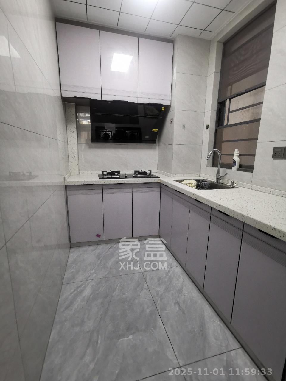 星发东宸花园  2室2厅1卫    1750.0元/月