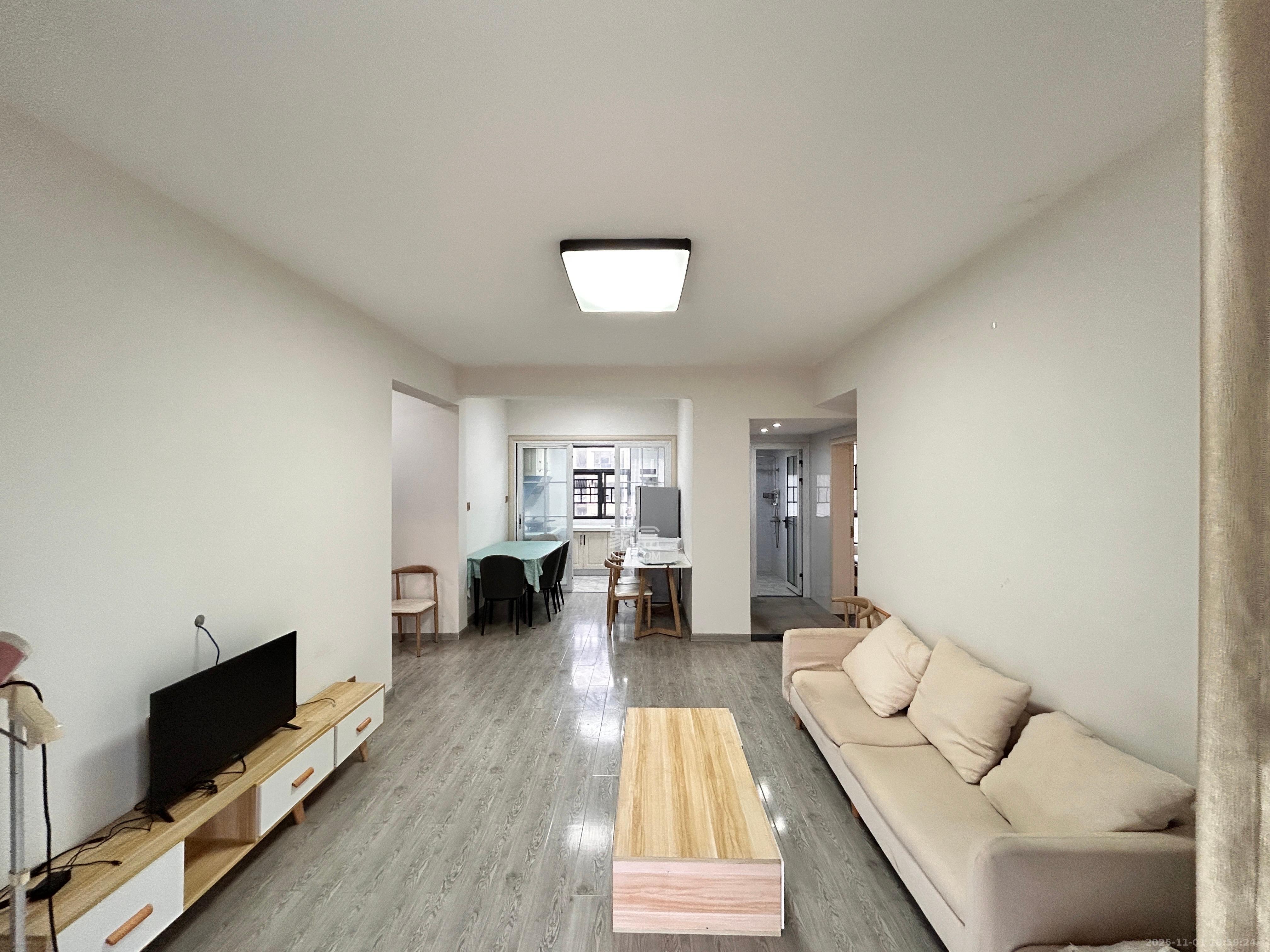 长盛岚庭  3室2厅1卫    2600.0元/月